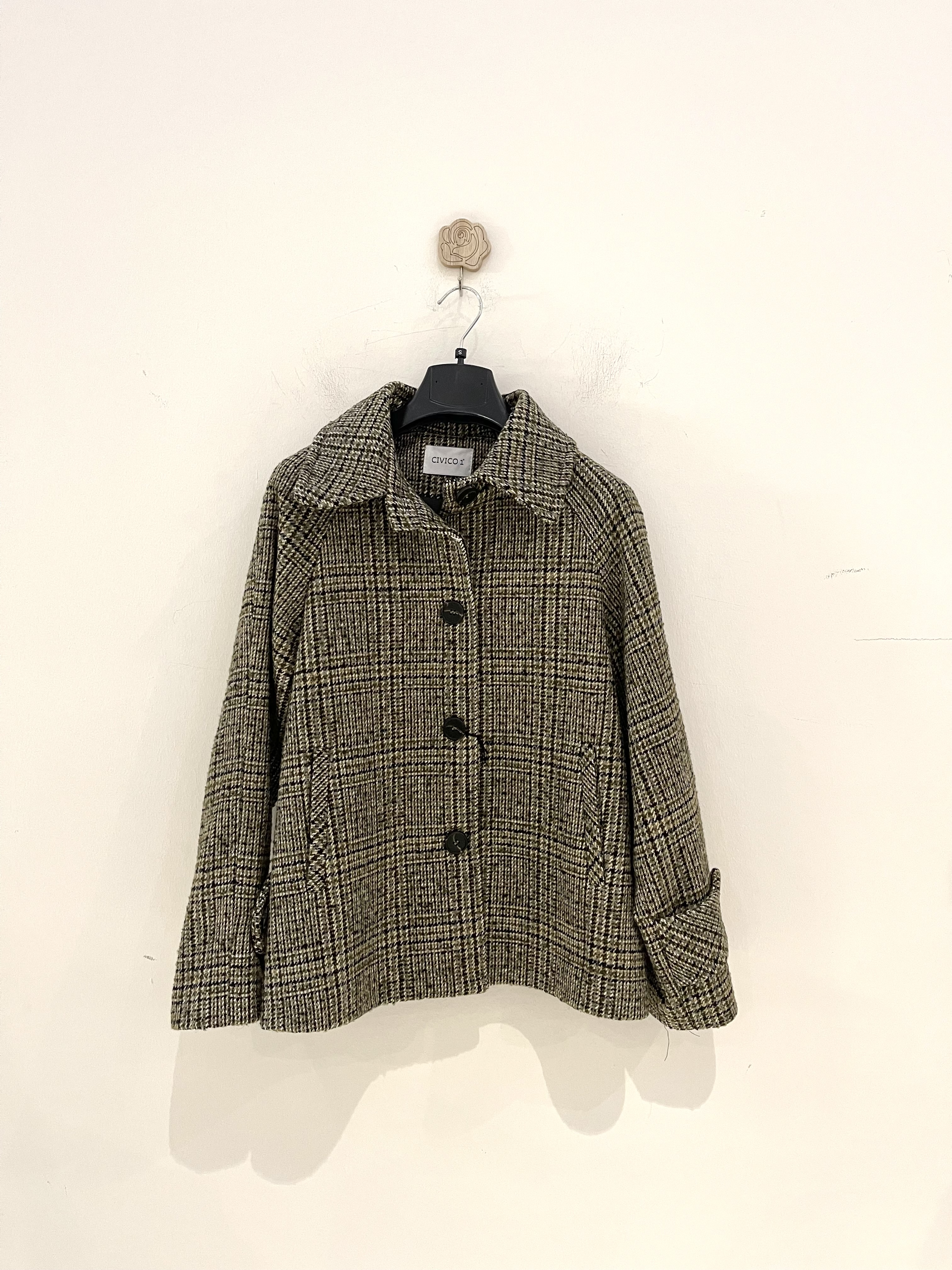 Kariertes Tweed-Jäckchen