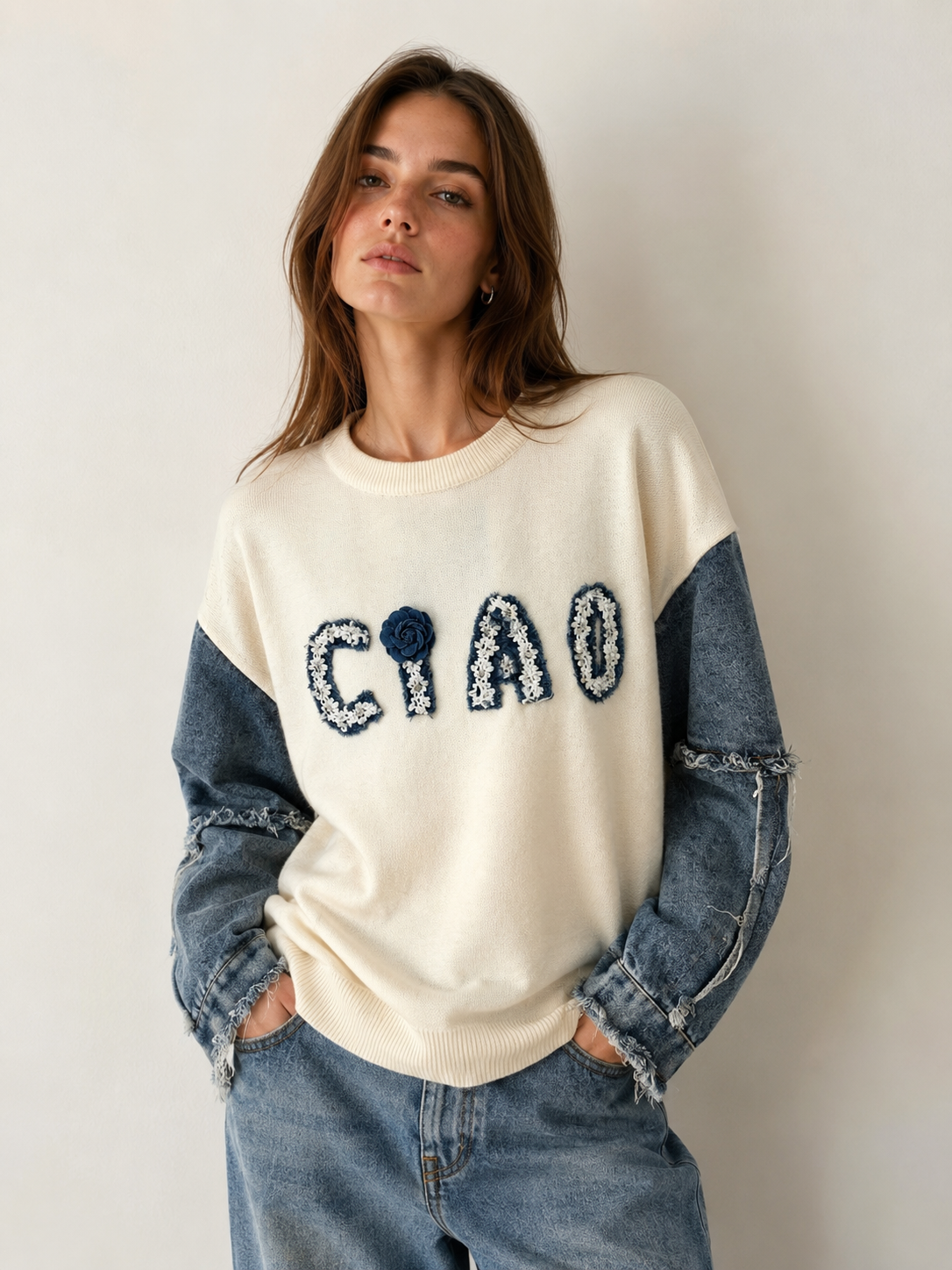 Oversize Pullover mit Stickerei