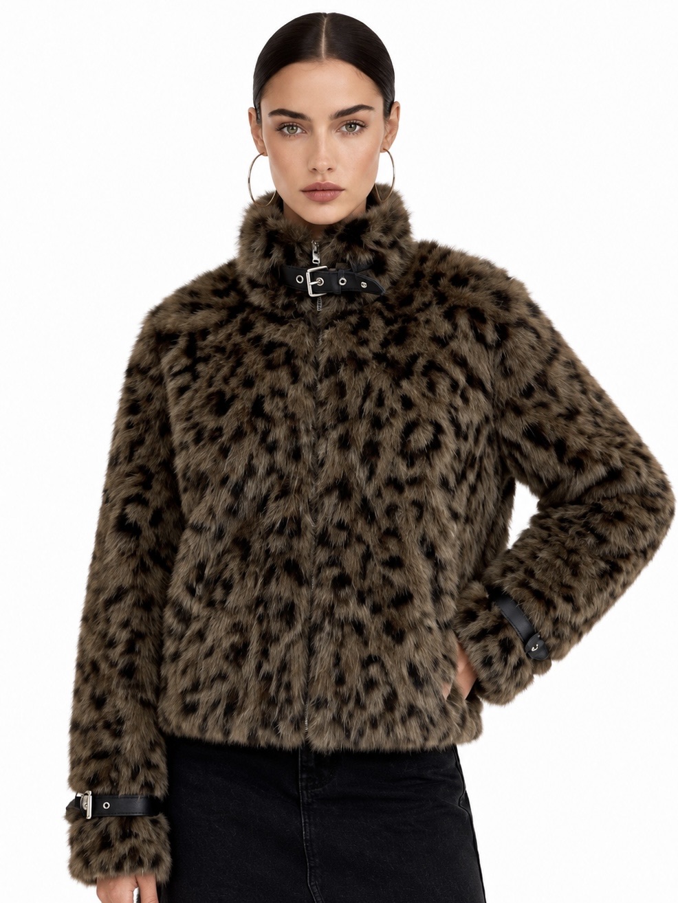 Flauschige Jacke mit Stehkragen