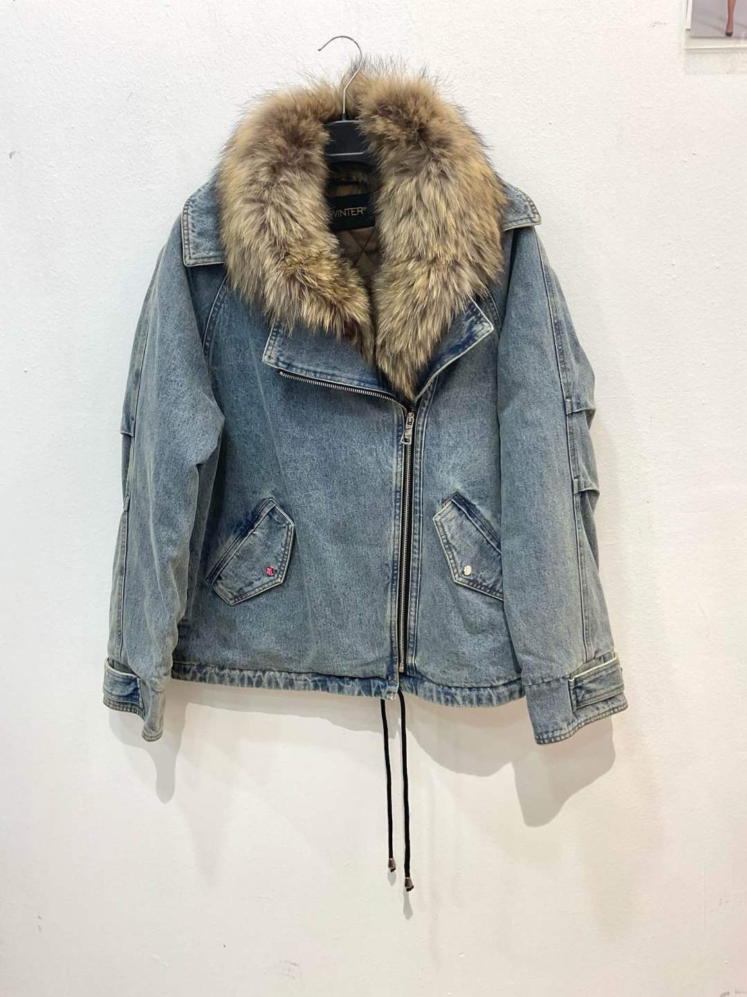 Legere Jeansjacke mit Kordelzug