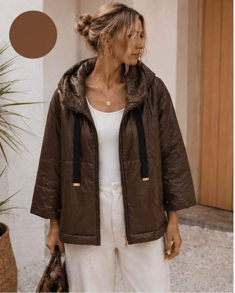 Lockere Jacke mit Kapuze