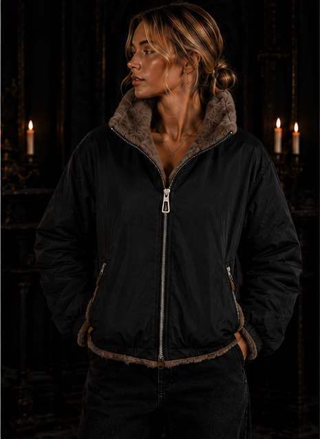 Lockere Bomberjacke mit Stehkragen