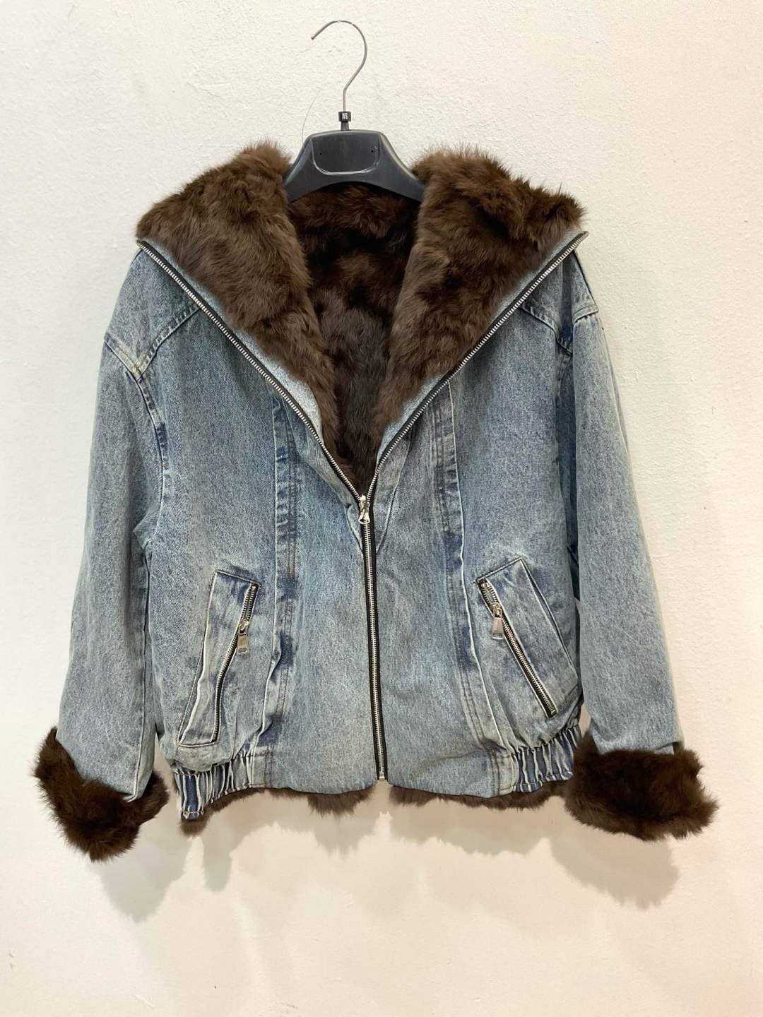 Jeansjacke mit Kapuze