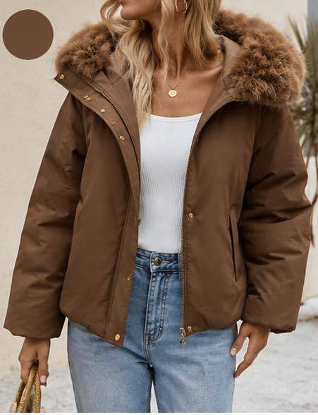 Kurze Kapuzenjacke