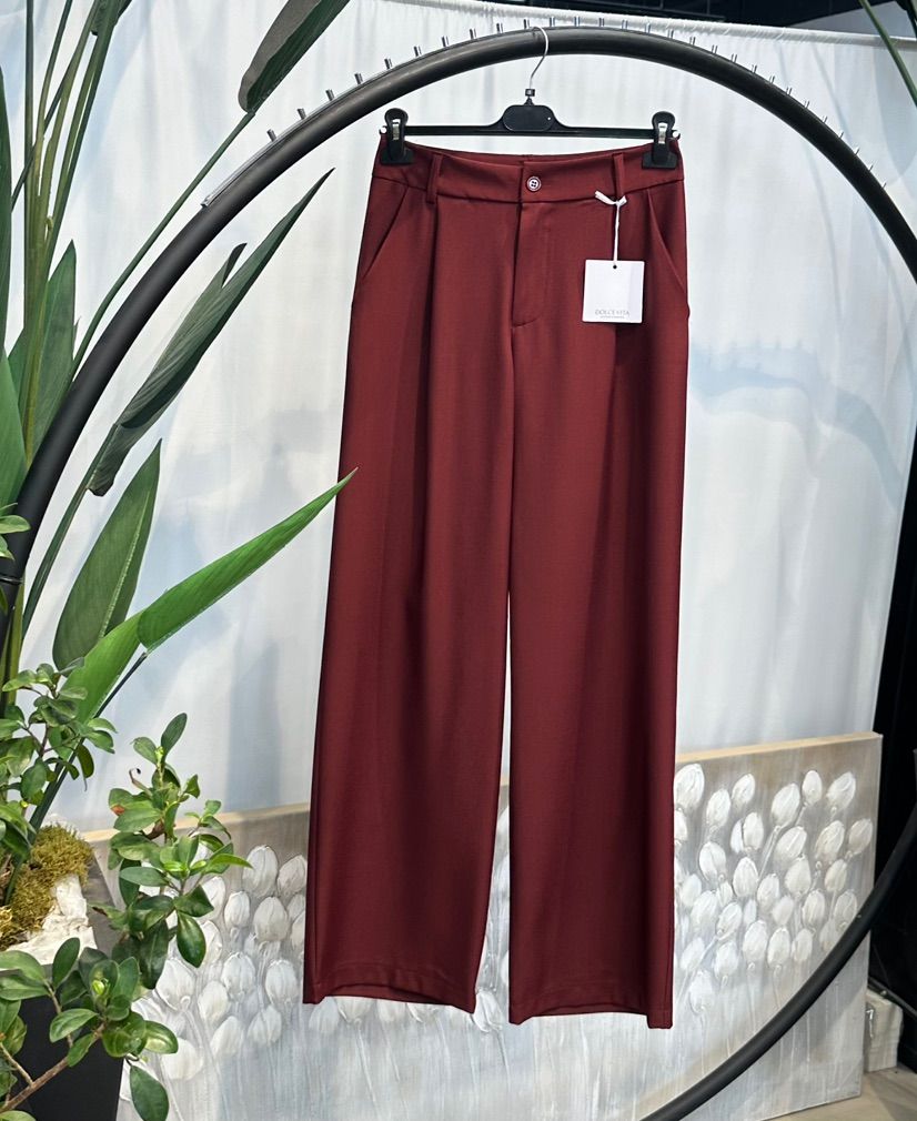 Weite Hose mit Falten
