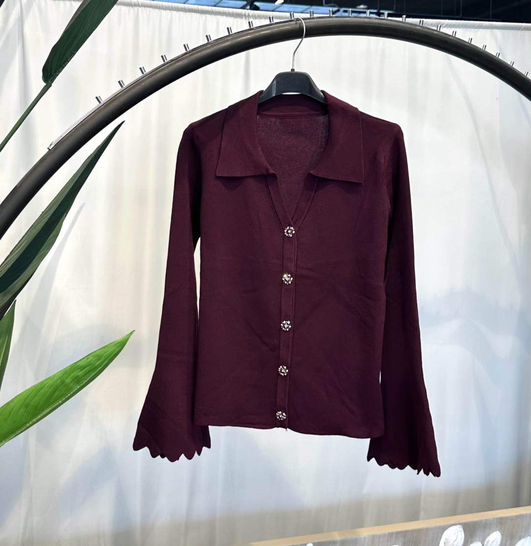 Bluse mit V‑Ausschnitt