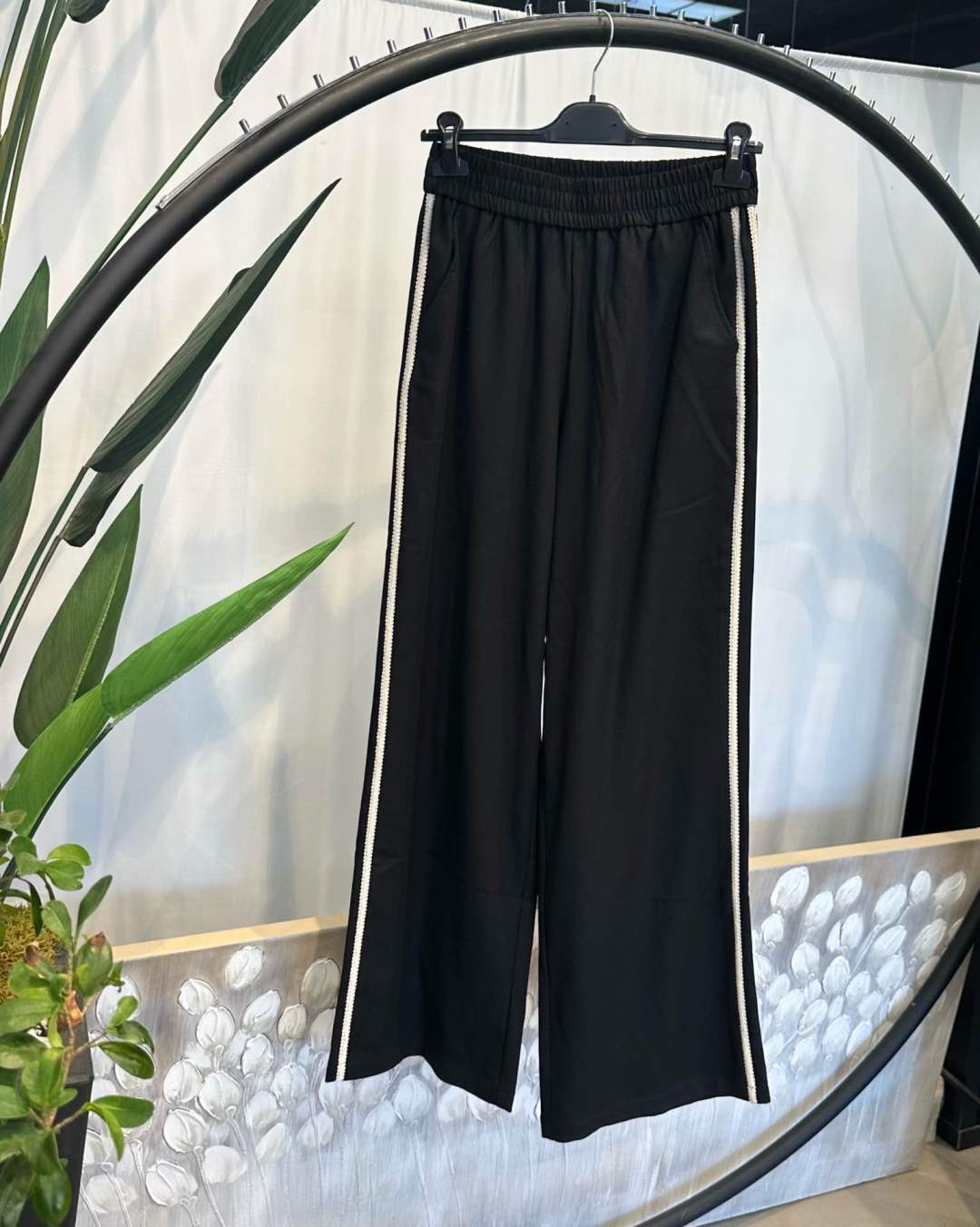 Wide-Leg Hose mit Galonstreifen