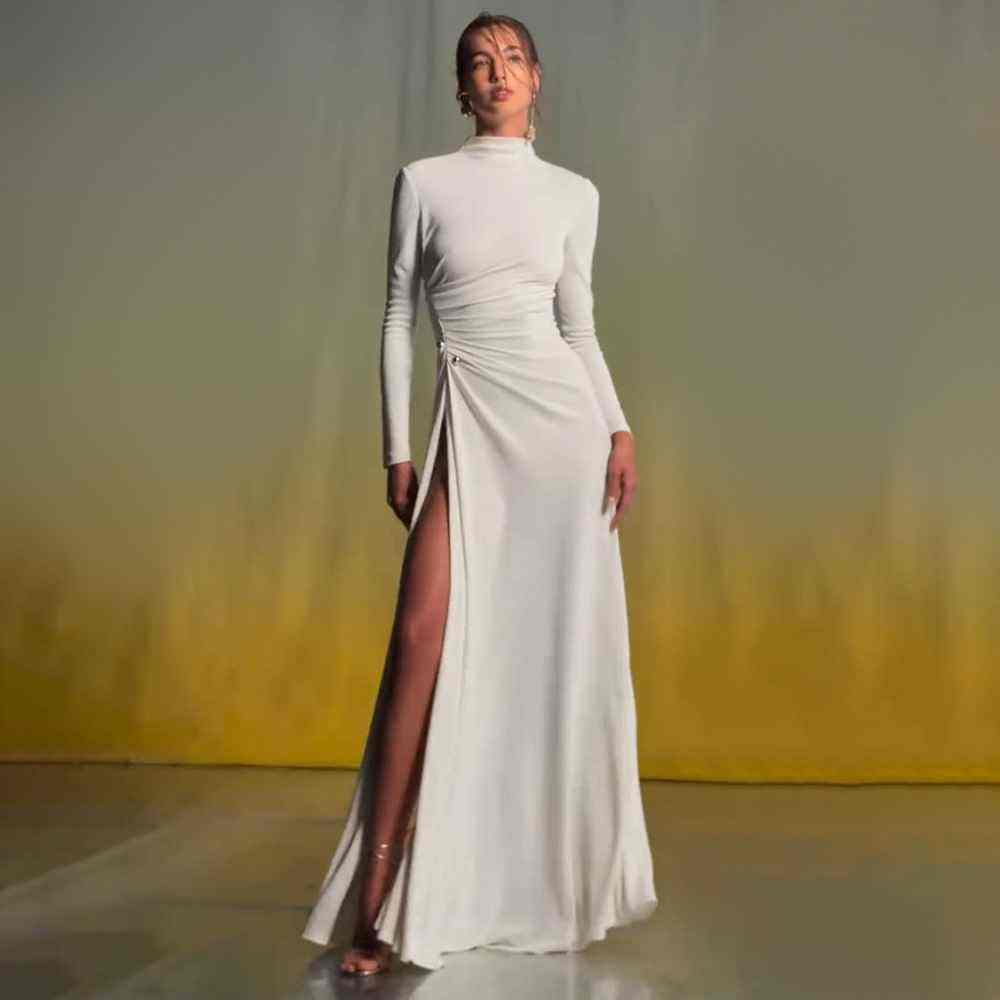 Figurbetontes Maxi-Kleid mit Rollkragen
