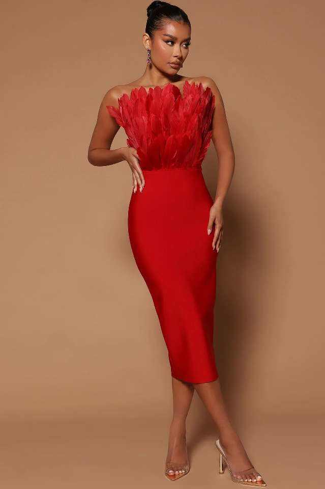 Trägerloses Bleistiftkleid