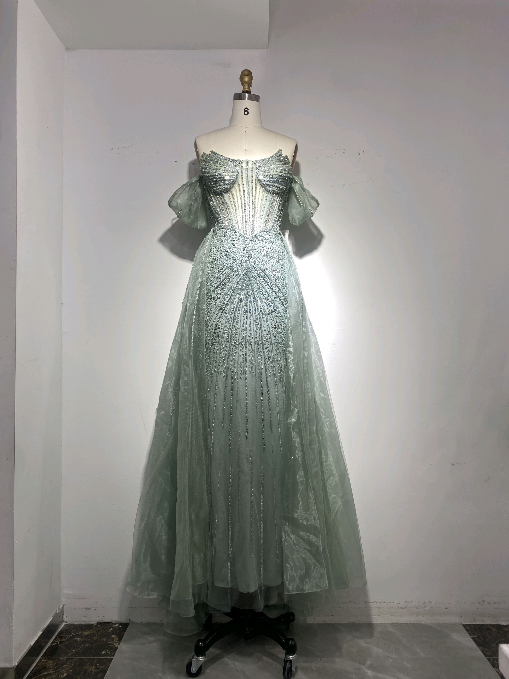 Maxi-Korsettkleid mit Puffärmeln