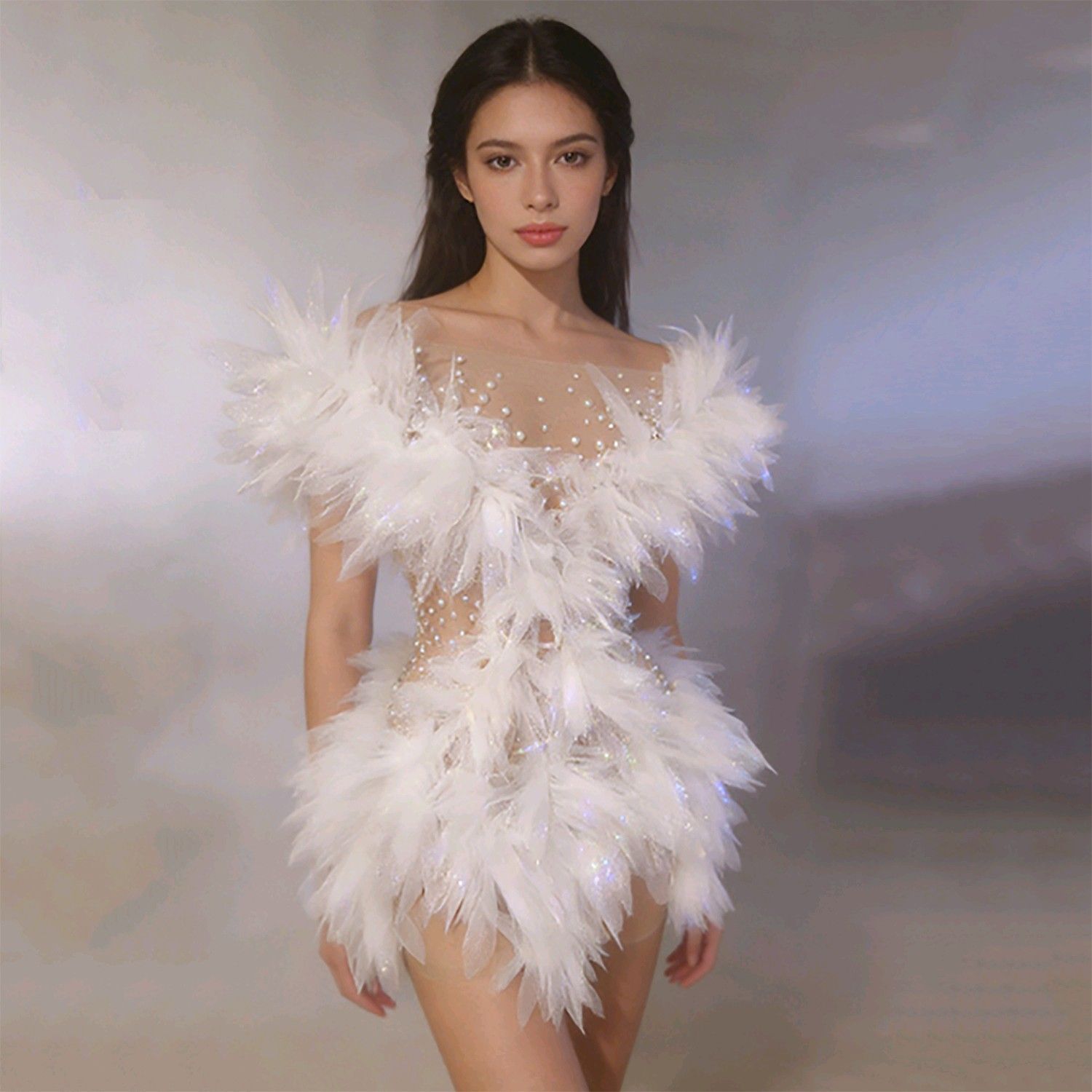 Figurbetontes Minikleid mit freier Schulter