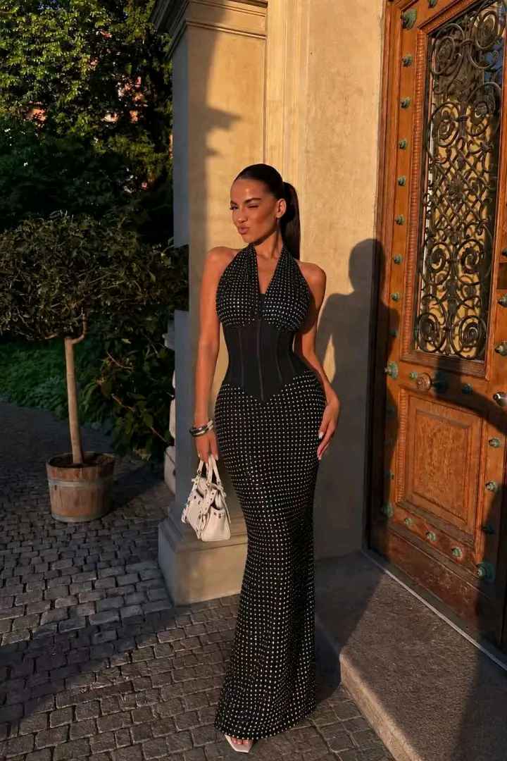 Maxi-Mermaid-Kleid mit Halterkragen