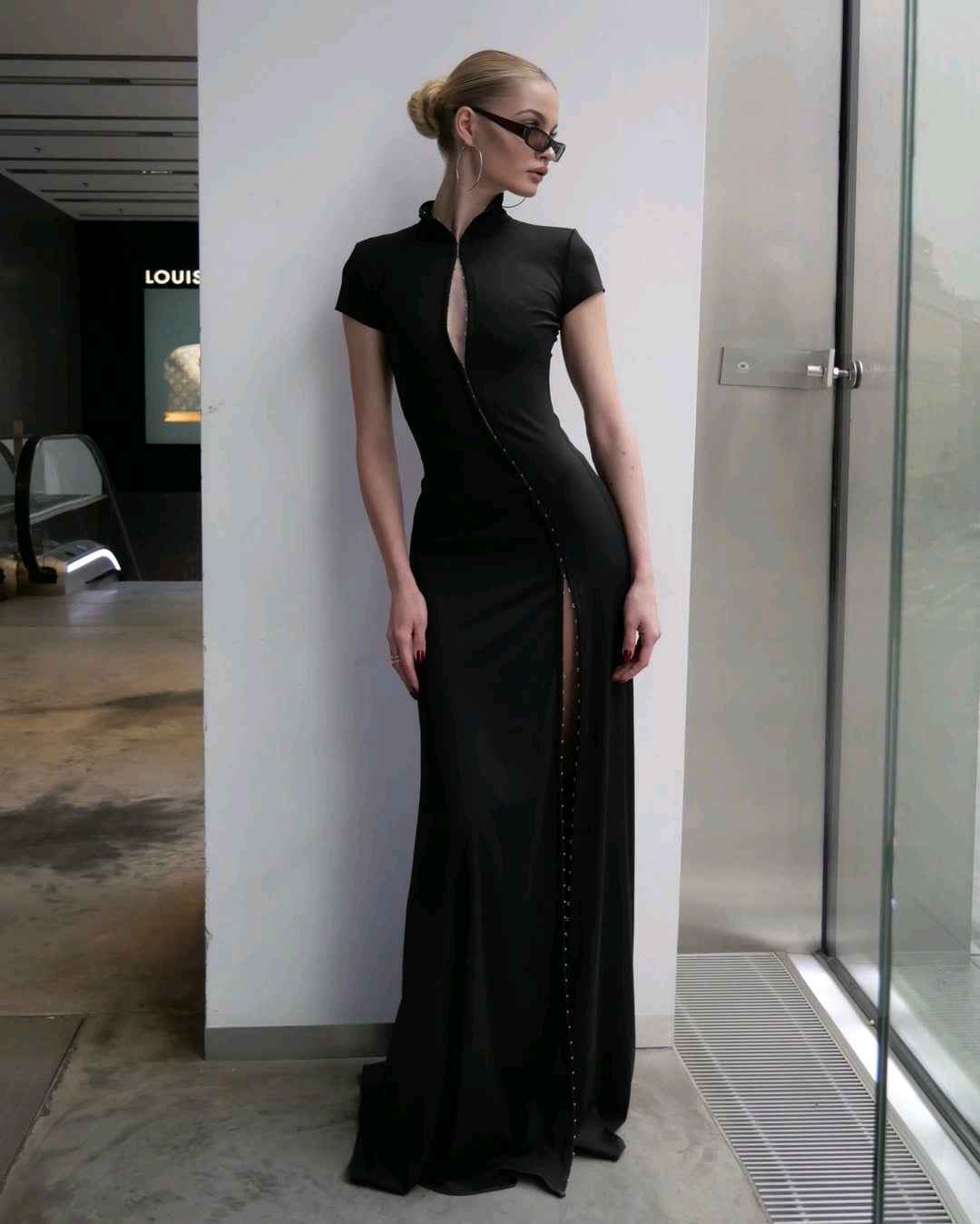 Mermaid-Maxikleid mit V-Ausschnitt