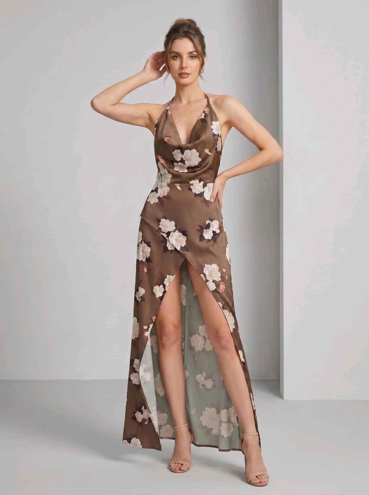 Wickel-Maxikleid mit Wasserfallausschnitt