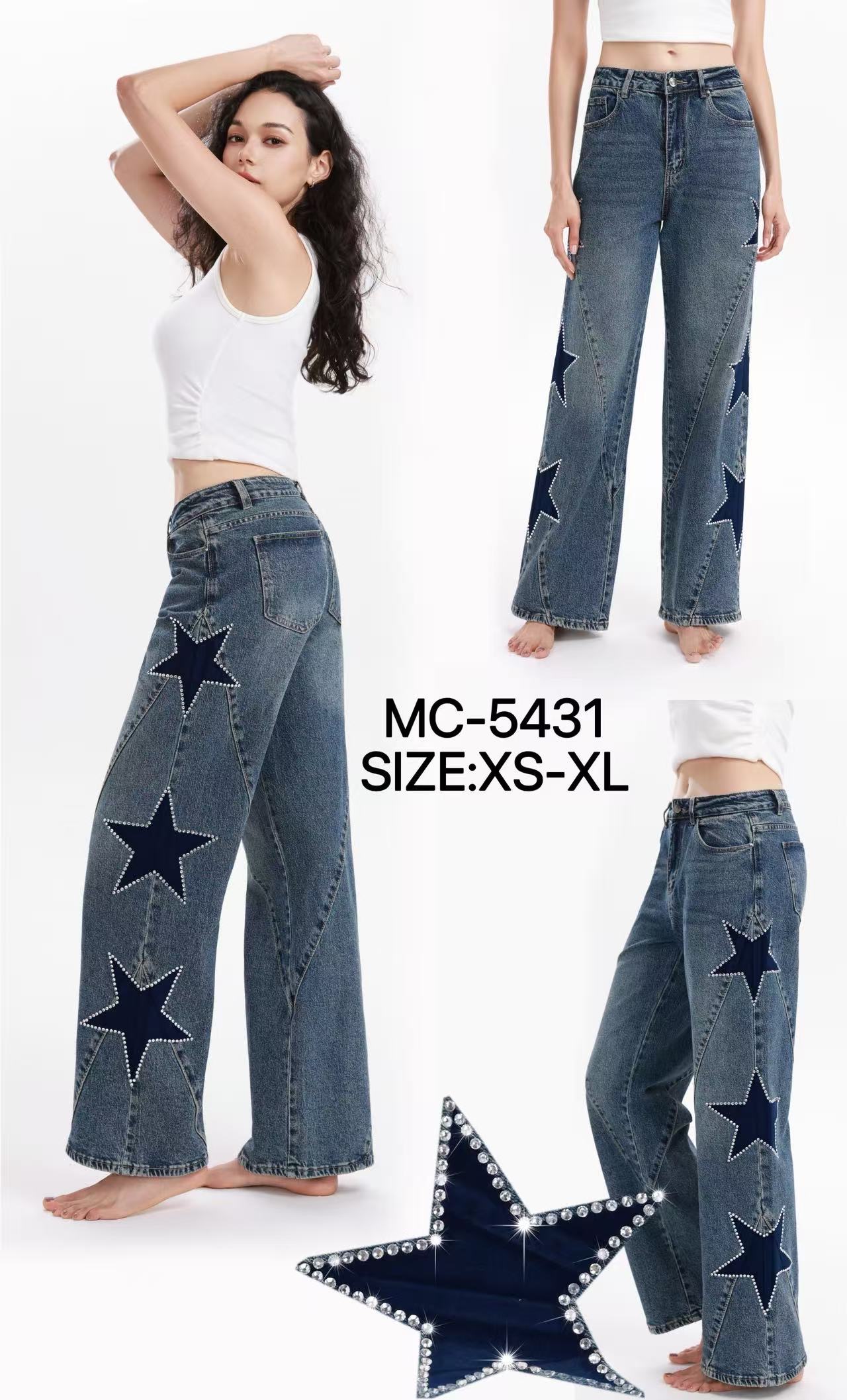 Glockenhose aus Denim mit Nieten