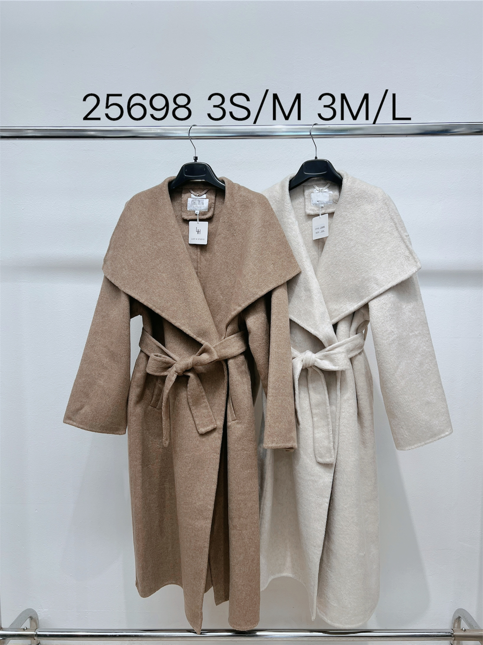Maxi‑Mantel mit lockerem Schnitt und Bindegürtel