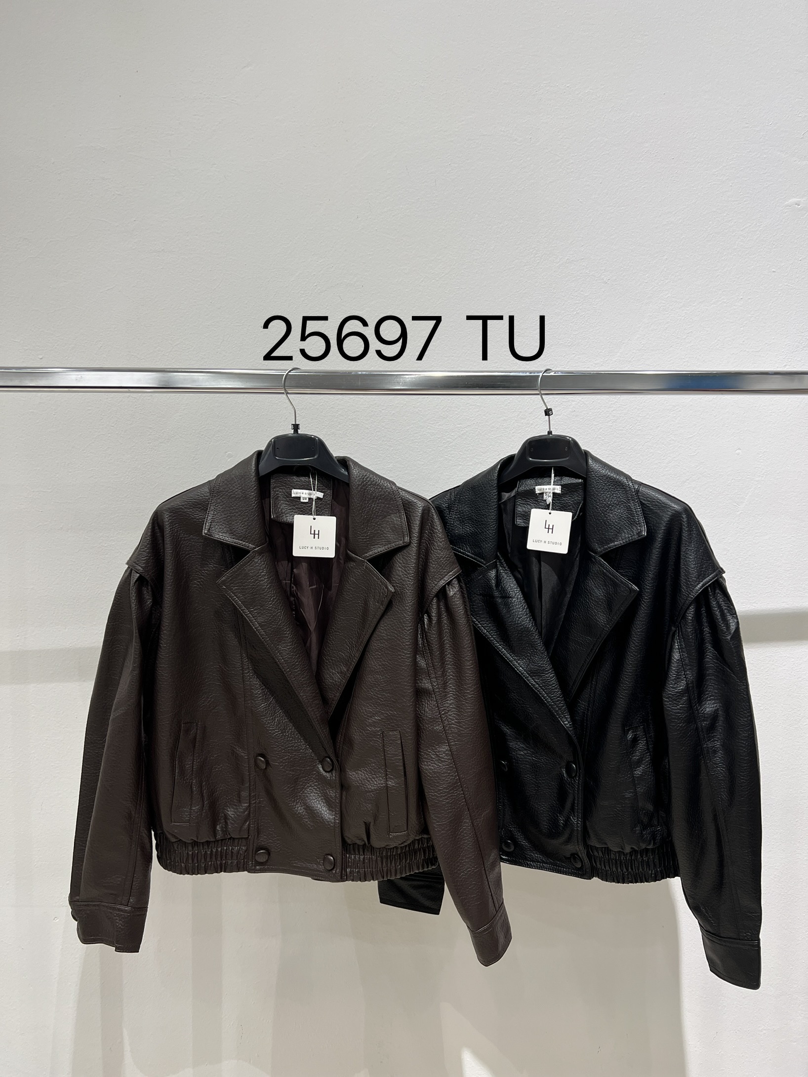 Kurze Doppelreihige Jacke mit Revers