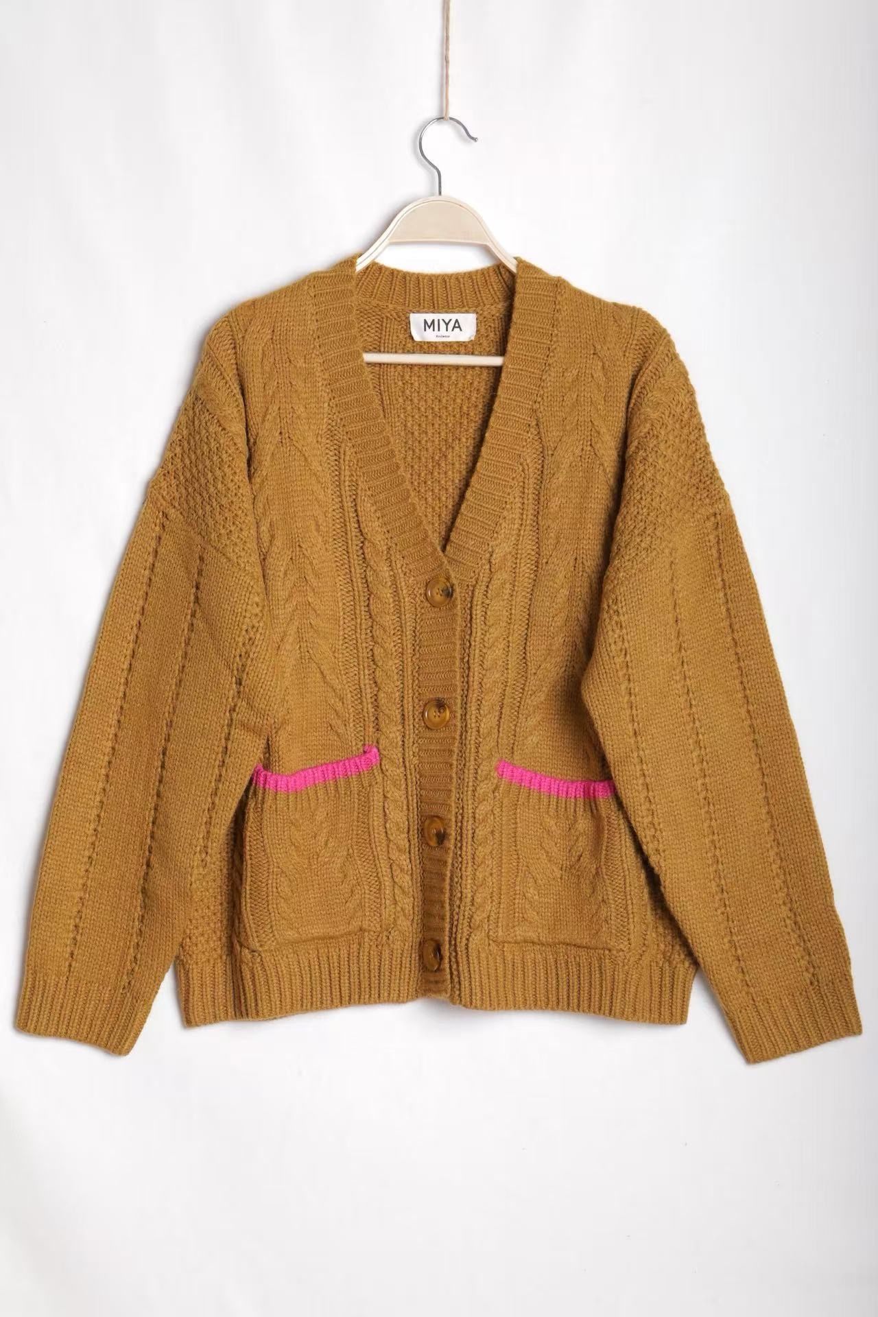 Cardigan mit Zopfmuster