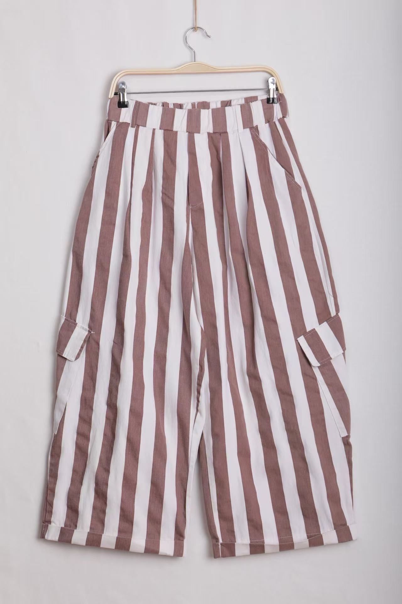 Culotte-Hose mit vertikalen Streifen