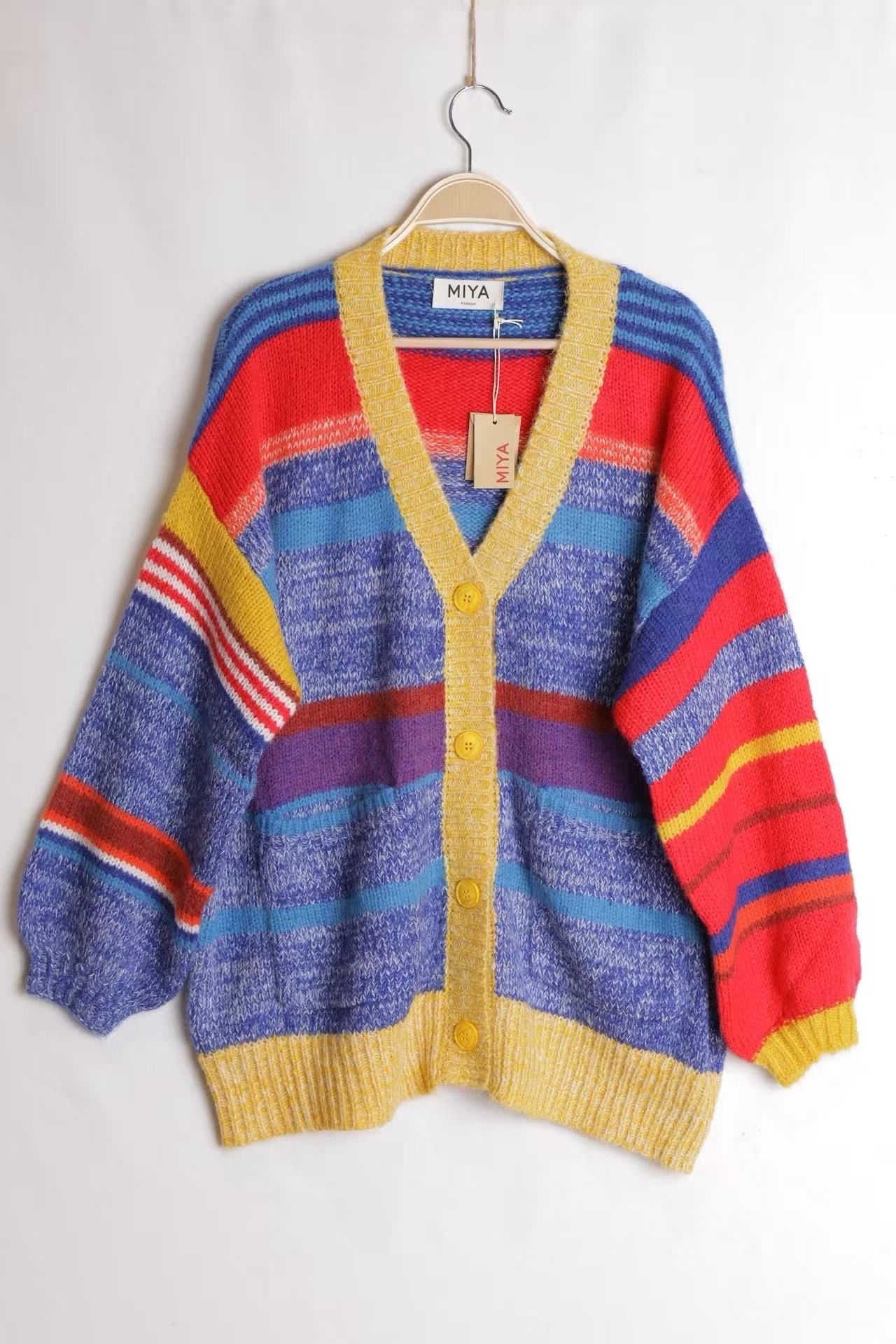 Lockerer Cardigan mit Streifen
