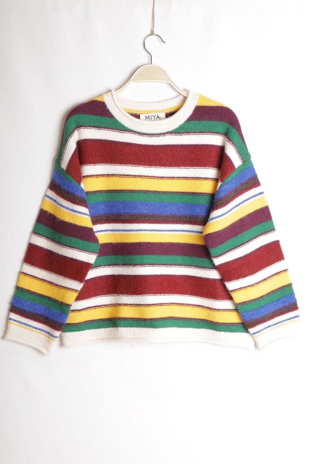 Lockerer gestreifter Pullover