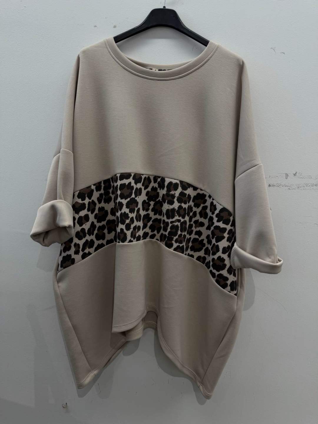 Asymmetrischer Oversize-Sweatshirt