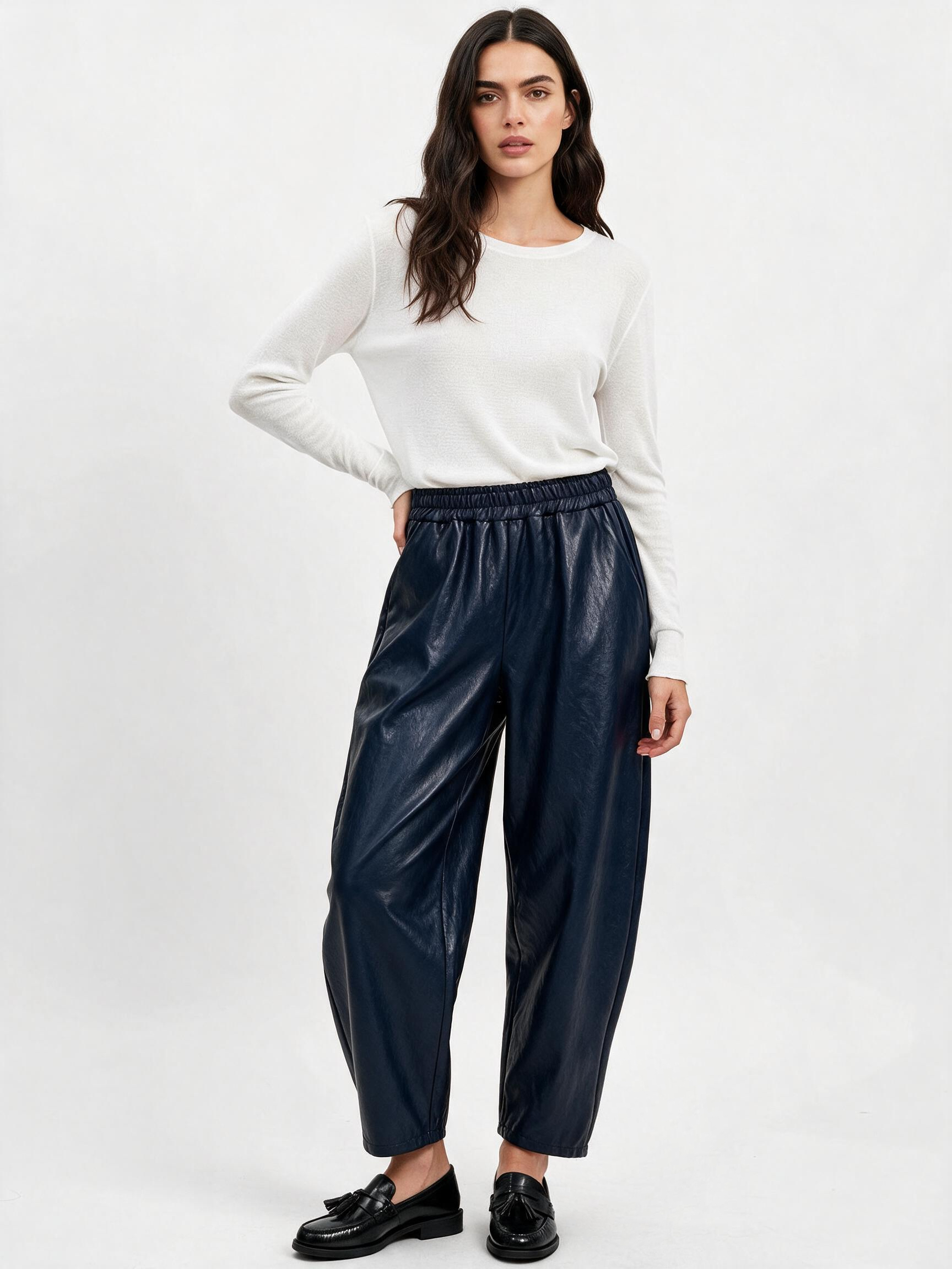 Joggings aus Kunstleder