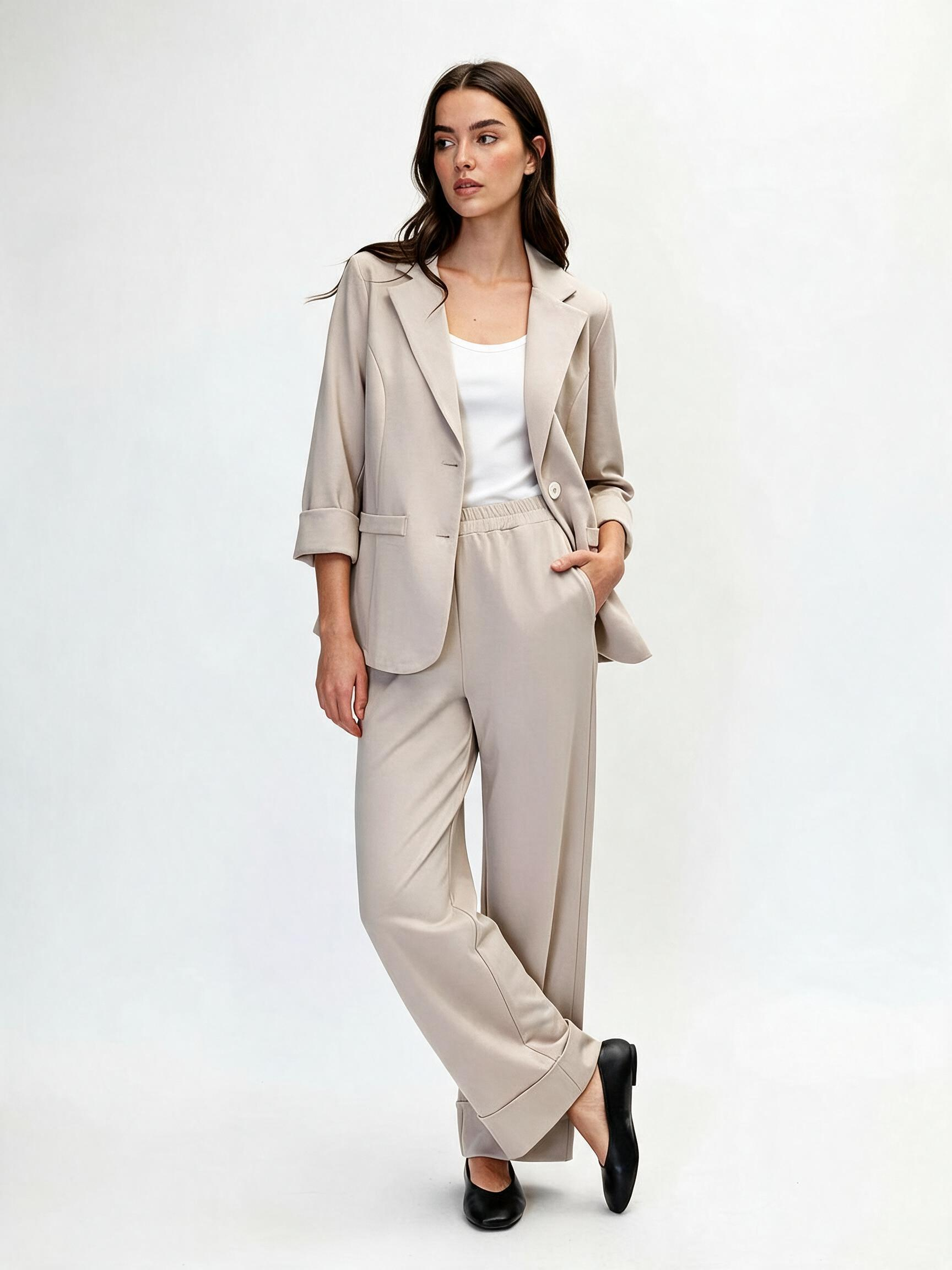 Blazer- und Weite-Hosen-Set