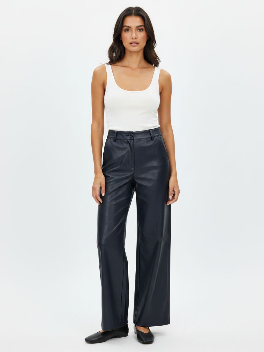 Weite High‑Waist Hose aus Kunstleder