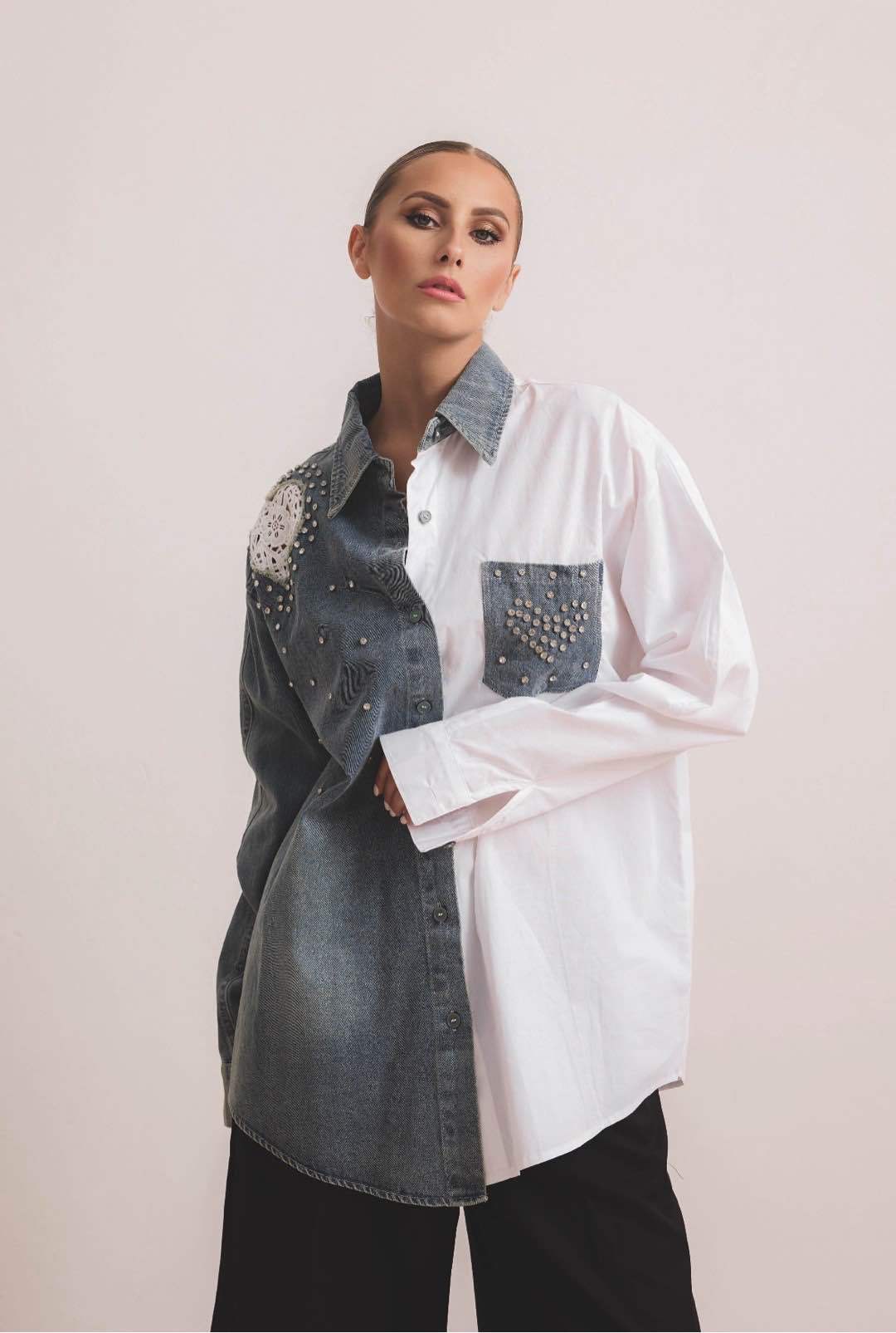 Oversize-Hemd mit Stickerei