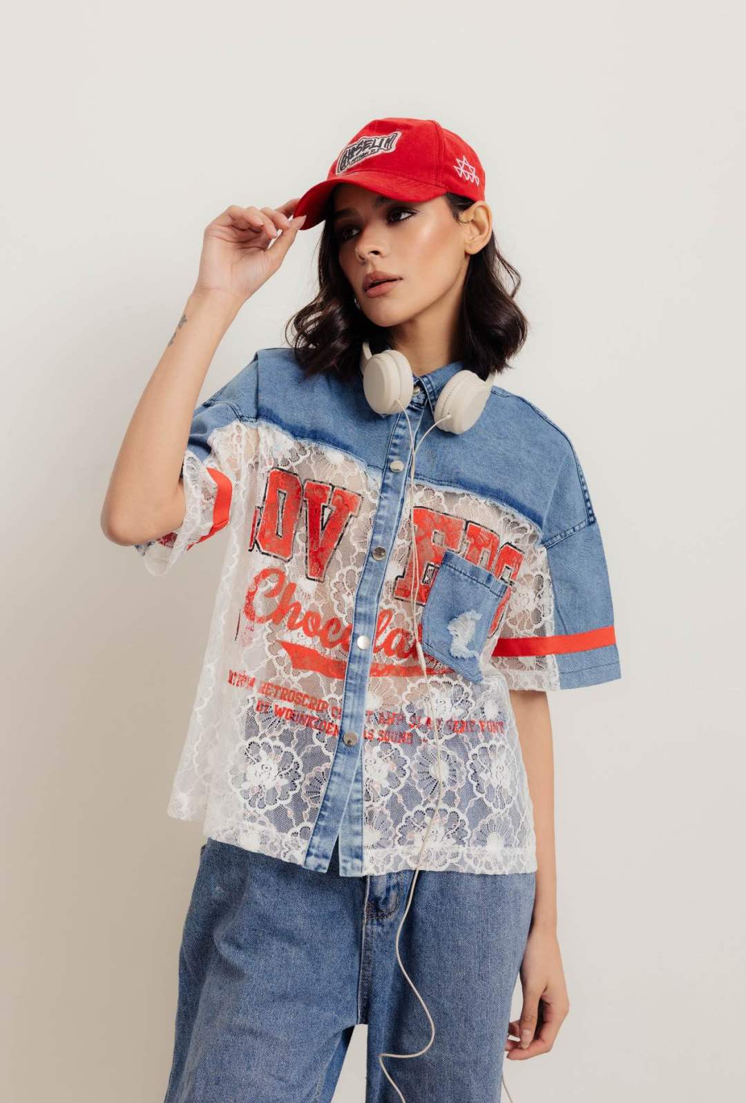 Oversize-Hemd mit Stickdetail