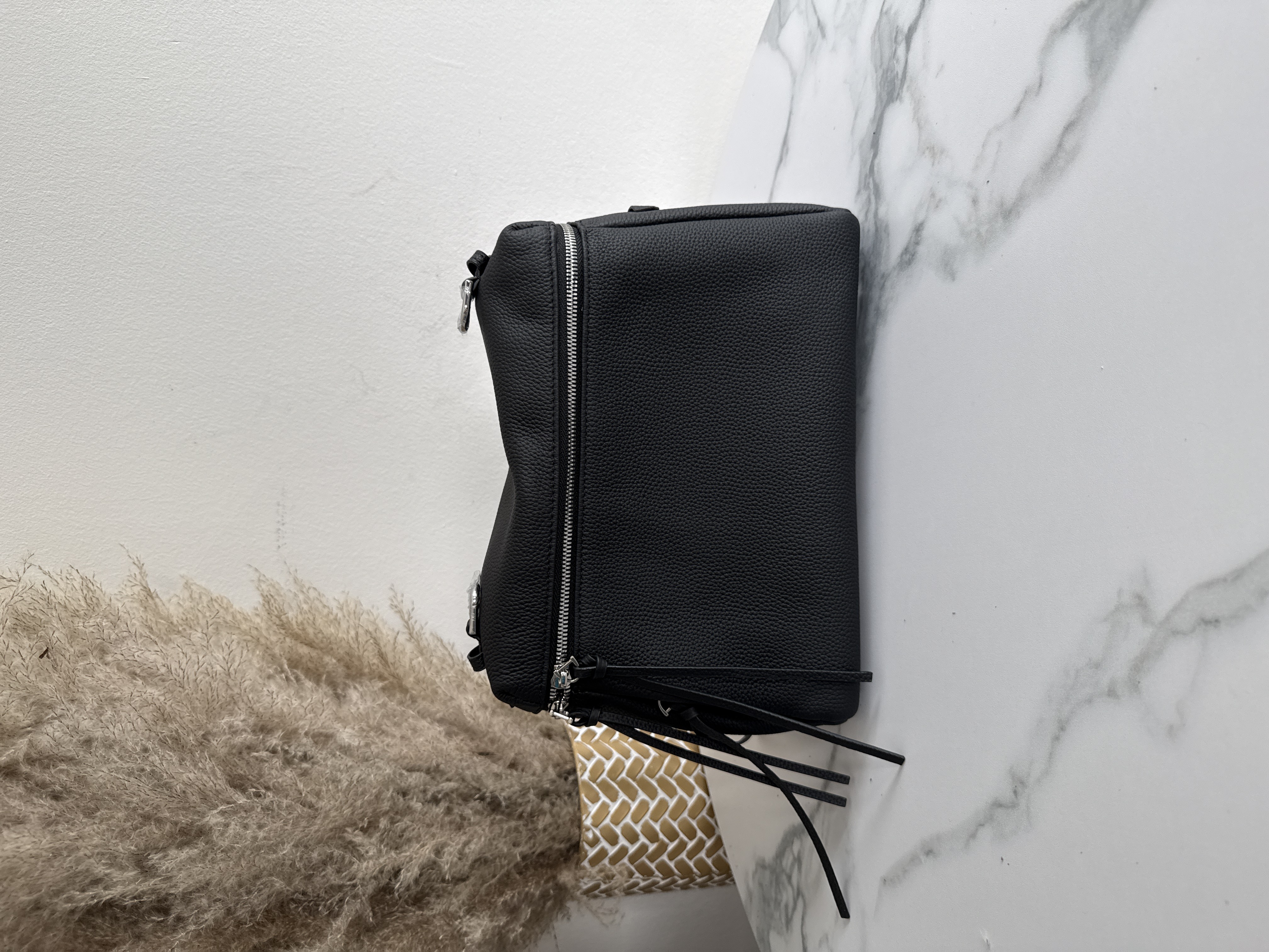 Schultertasche mit Fransen