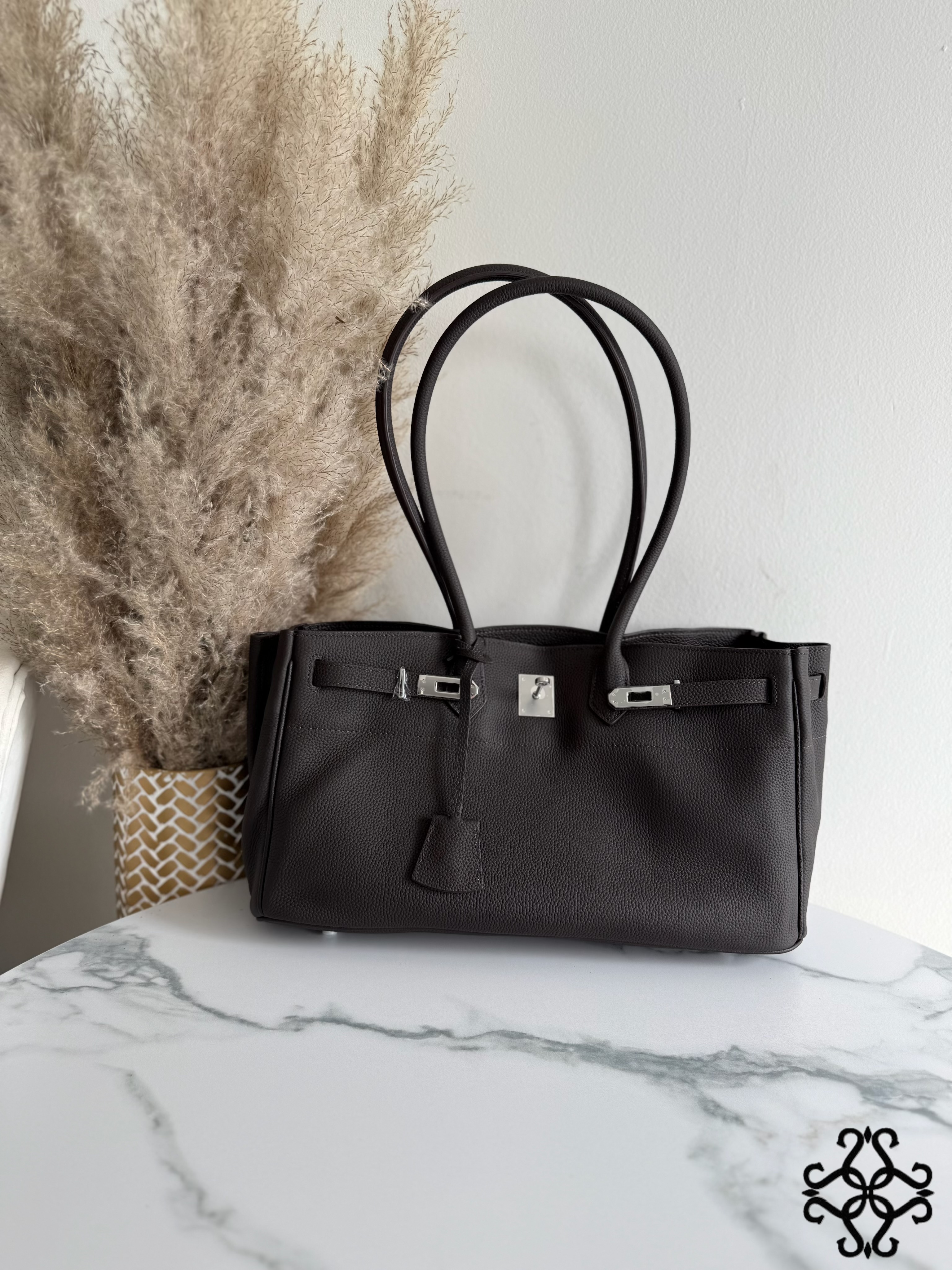 Ledertasche im Shopper-Stil mit Drehverschluss