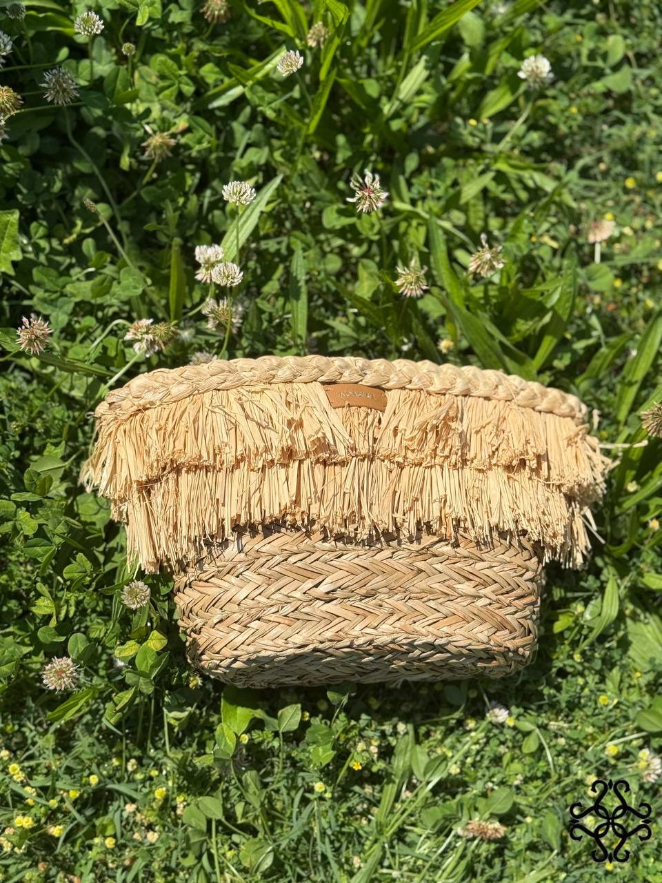 Geflochtene Tasche mit Fransen