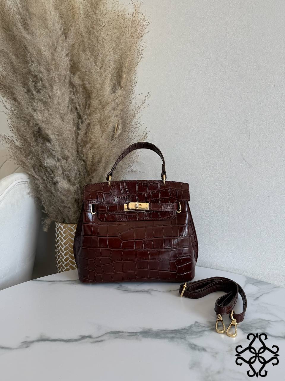 Geprägte Box-Handtasche