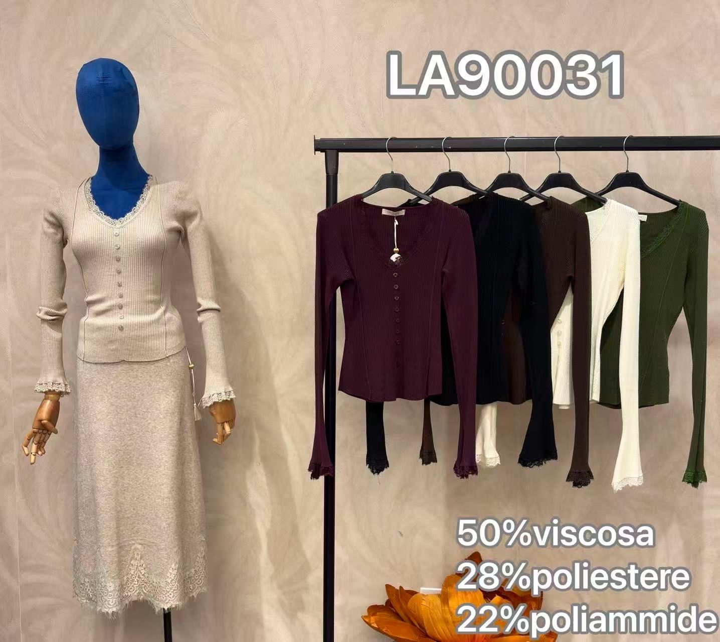 Figurbetonter Cardigan mit Spitze