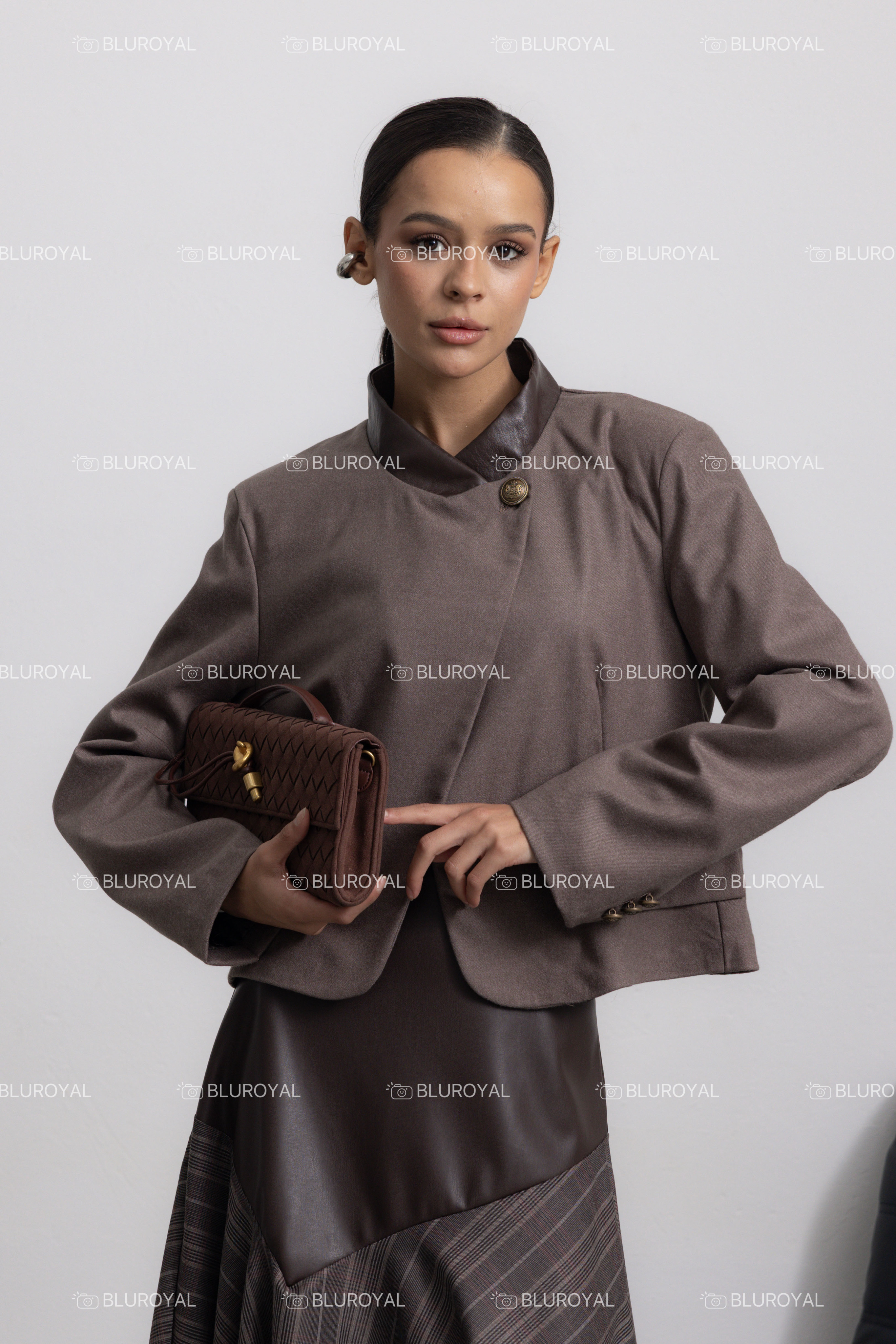 Kurzjacke mit Stehkragen