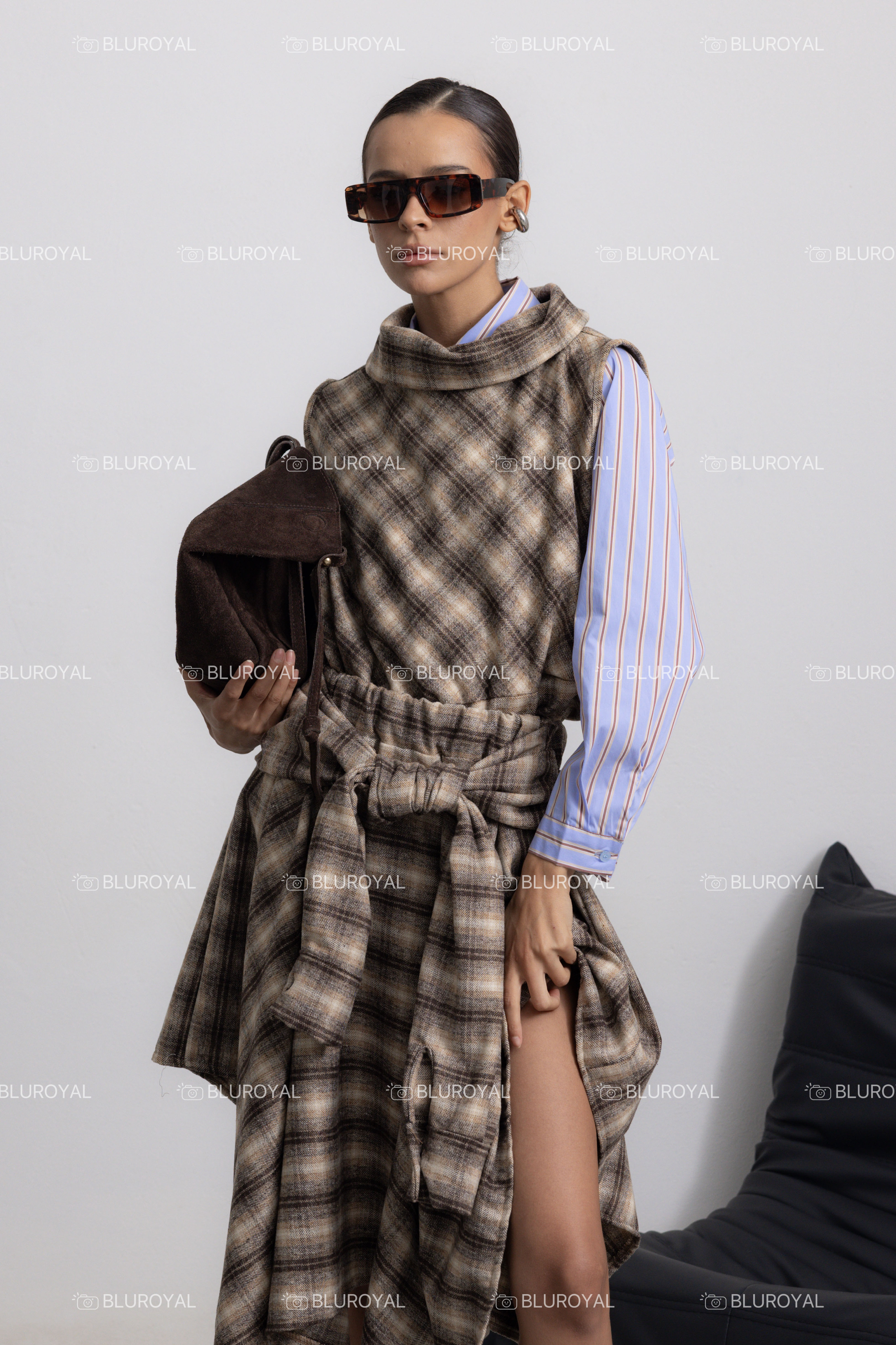 Kariertes Gilet mit Taillengürtel