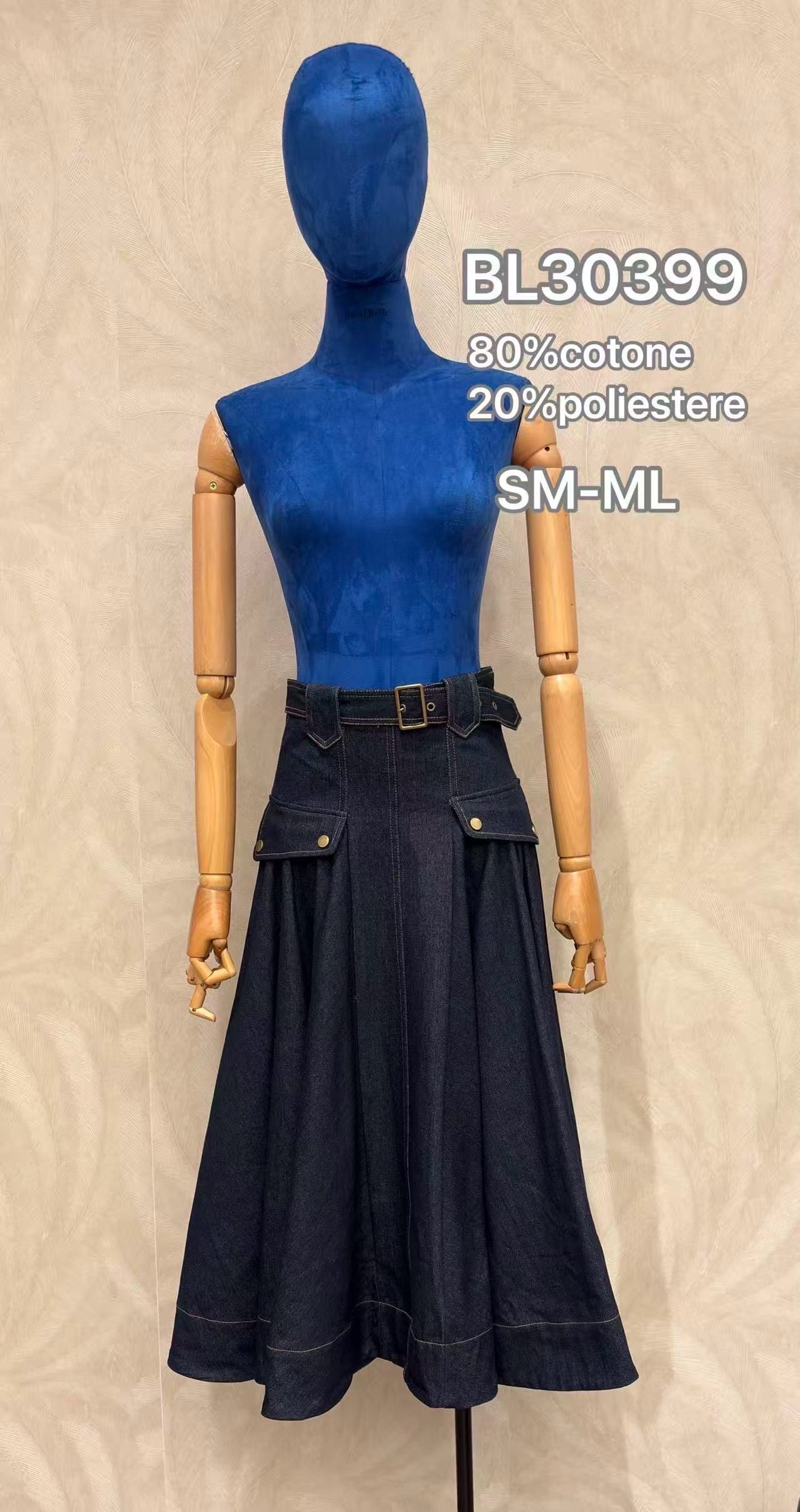 Maxi-Jeansrock mit Gürtel