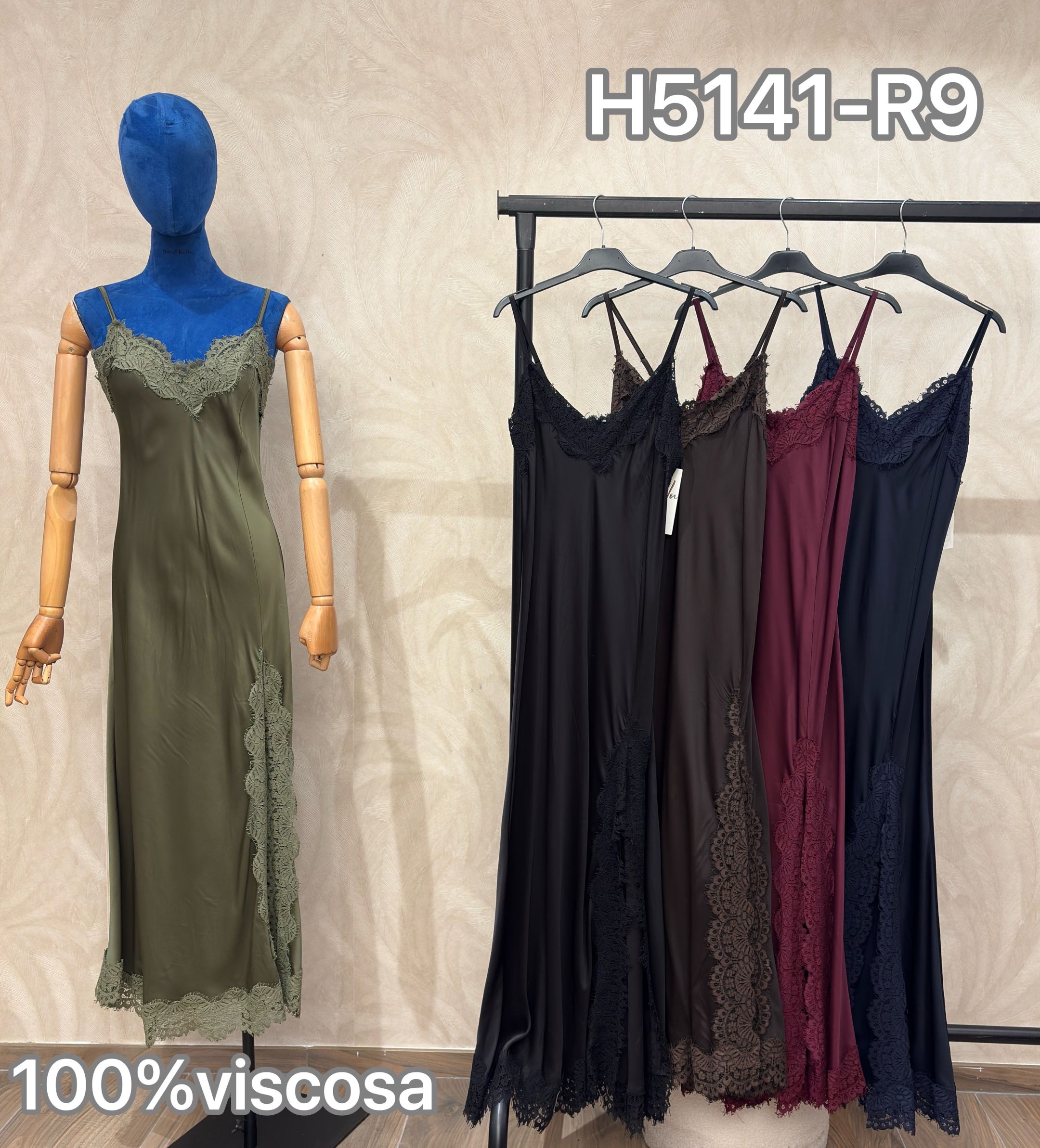Maxikleid mit Spitze
