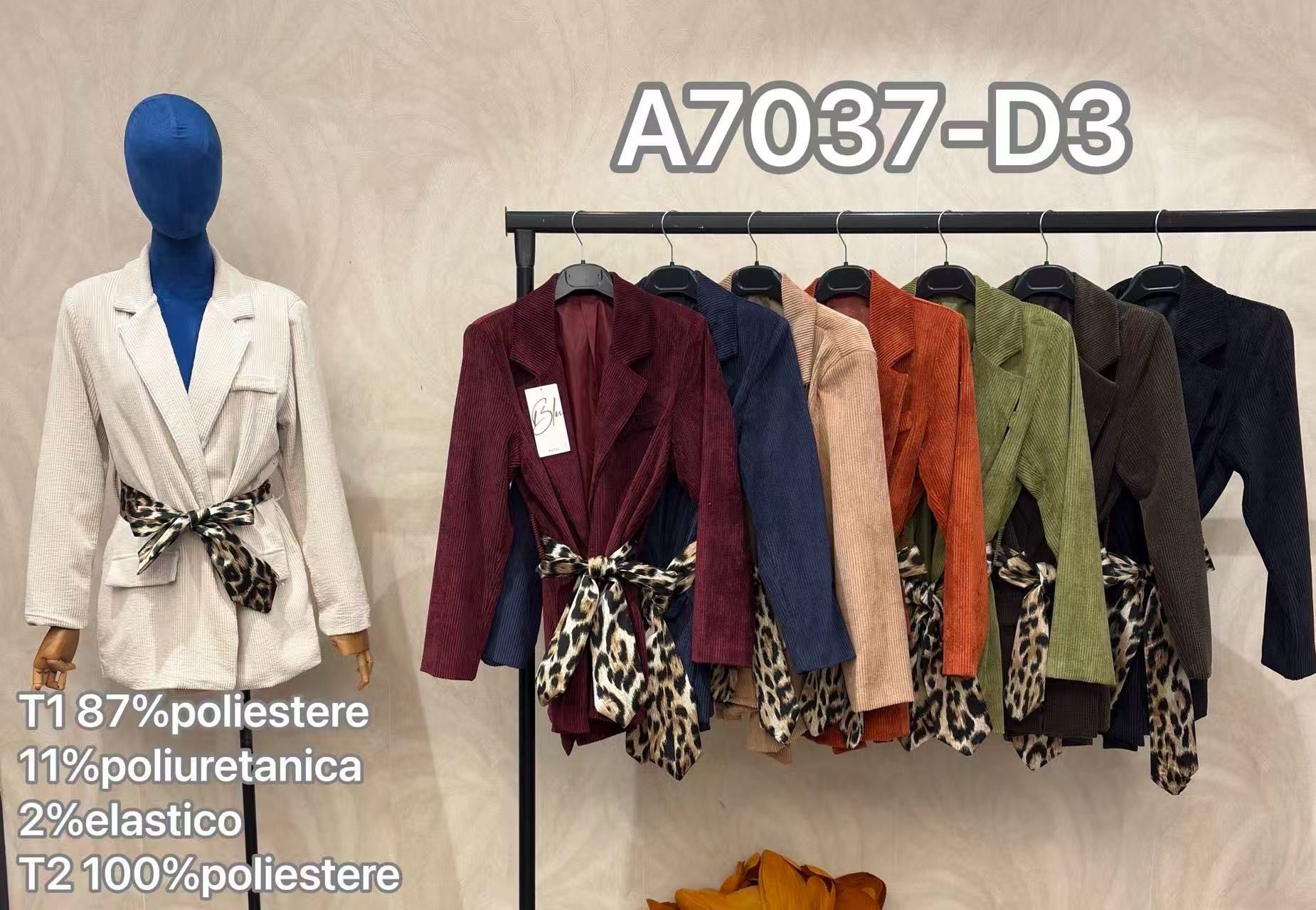 Cordjacke mit Taillengürtel
