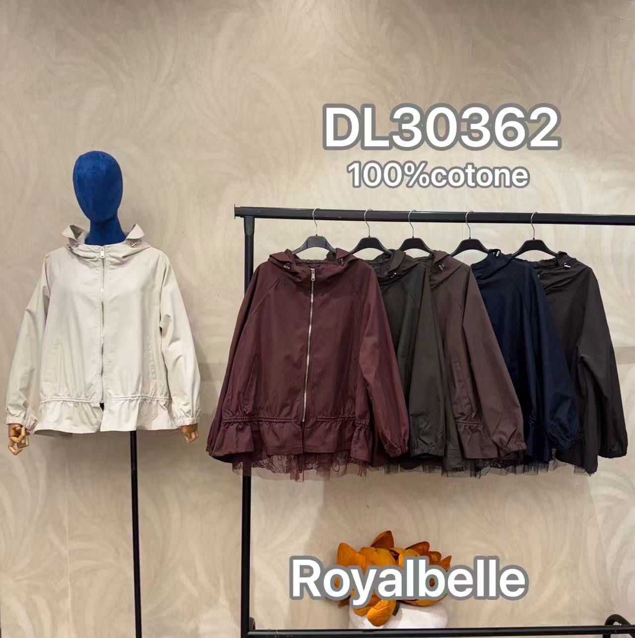 Locker geschnittene Kapuzenjacke