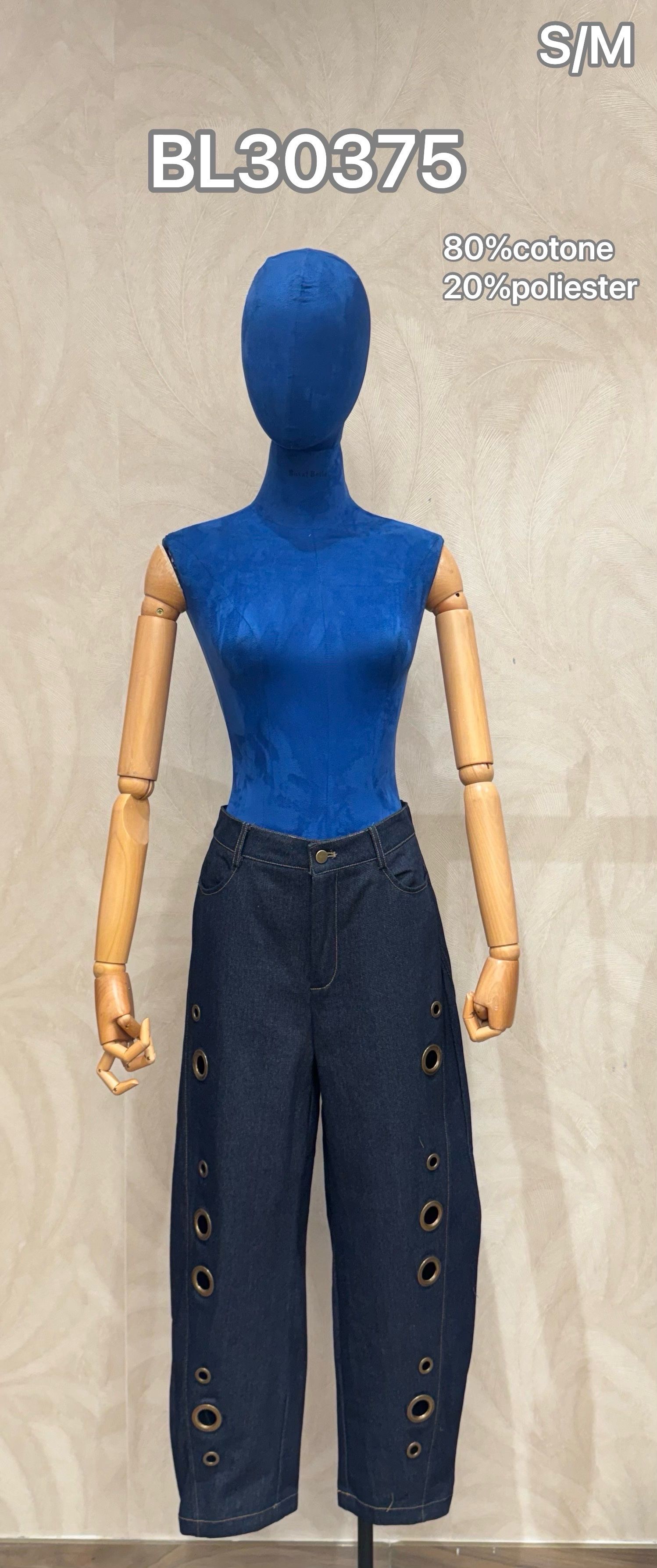 Wide‑Leg Hose mit Nieten