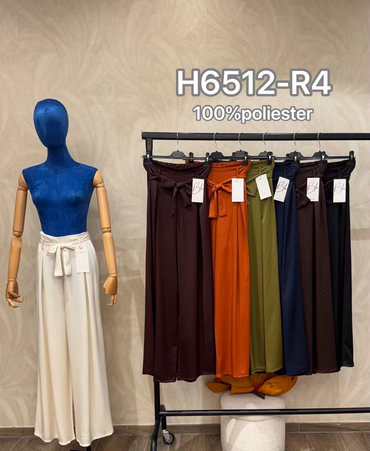 Weite Palazzo-Hose mit Bindegürtel
