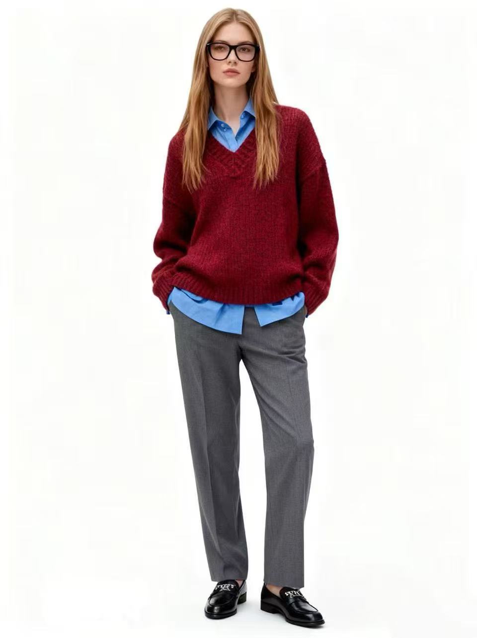 Oversize Pullover mit V‑Ausschnitt