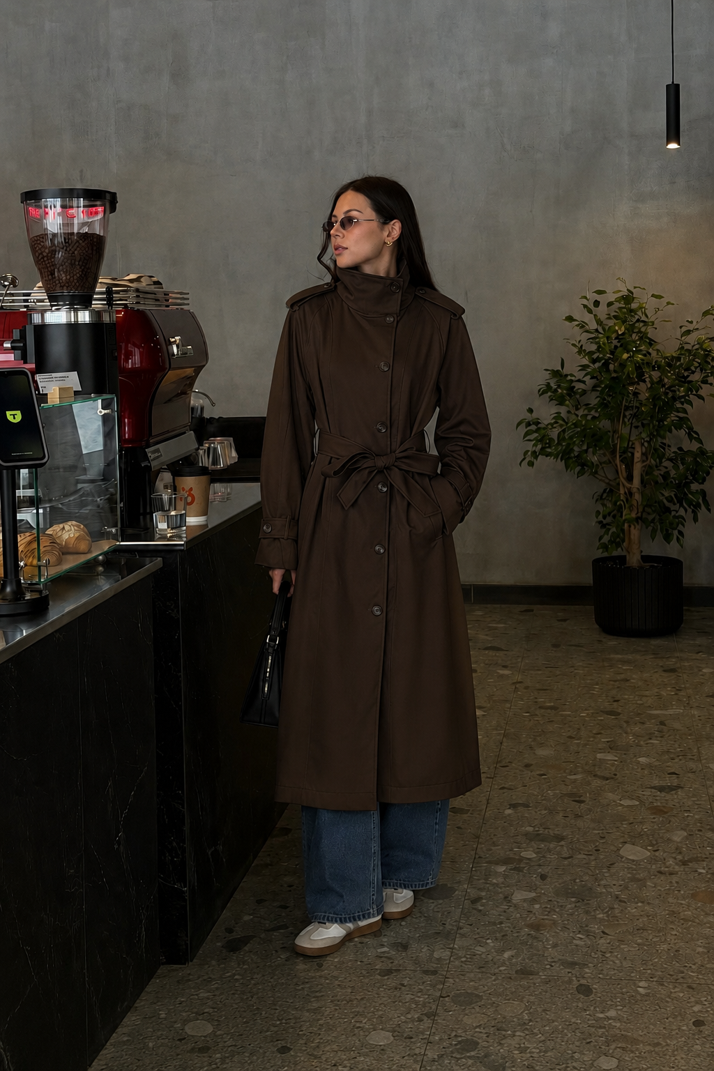 Midi-Trenchcoat mit Gürtel
