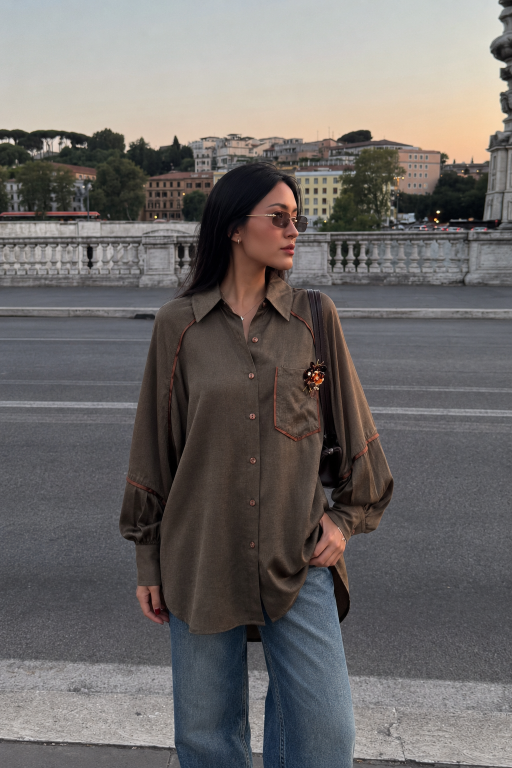 Oversize-Hemd mit Stickerei