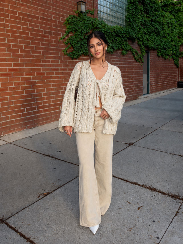 Oversize Strickjacke mit Bindegürtel