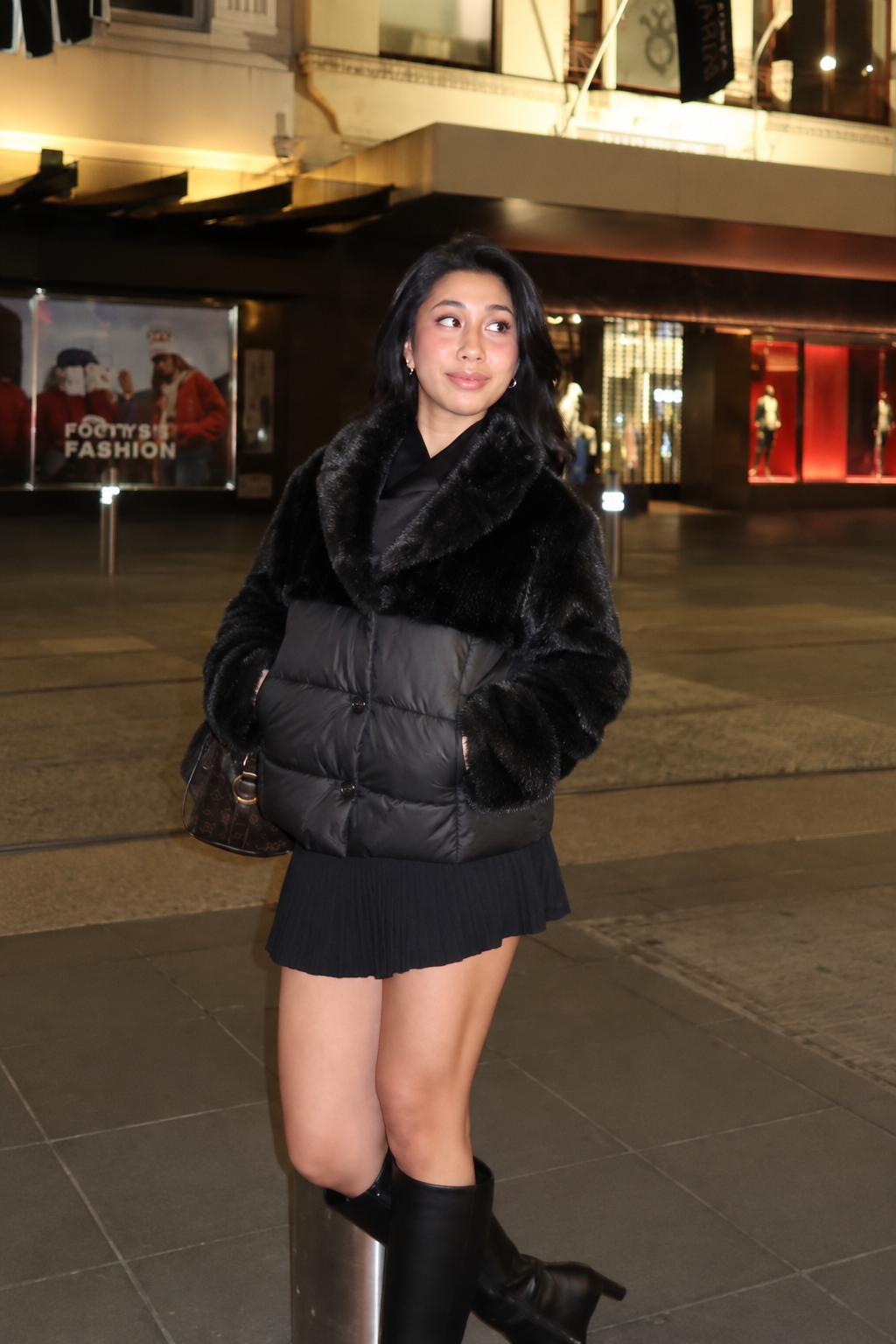 Kurze Jacke mit Kragen