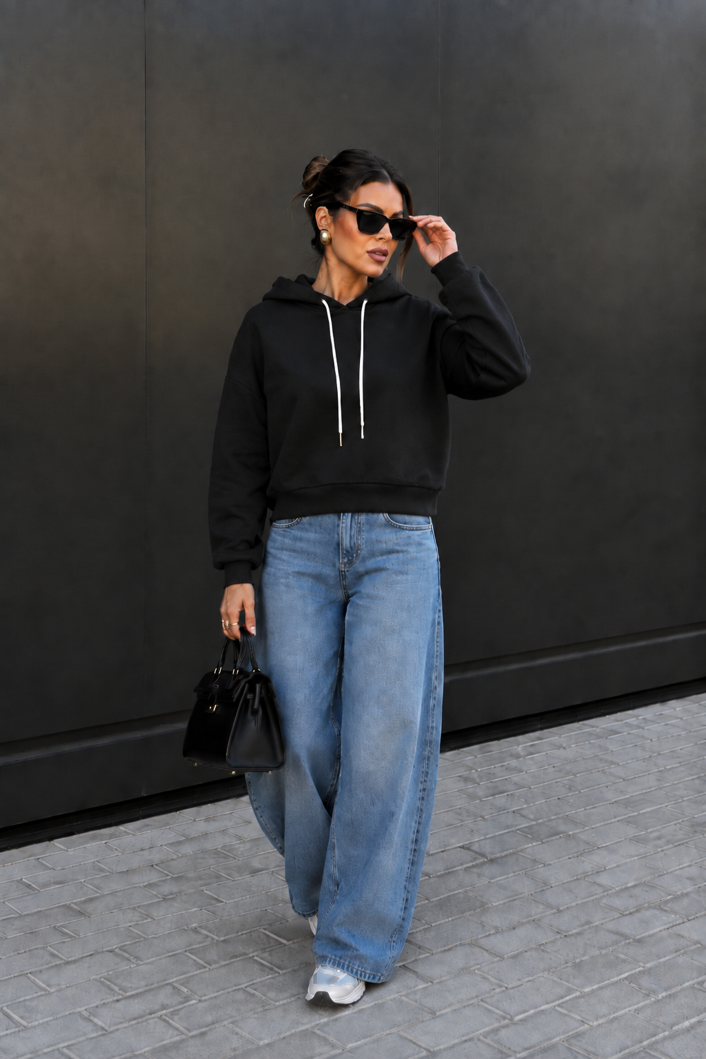 Lockerer Kapuzenpullover